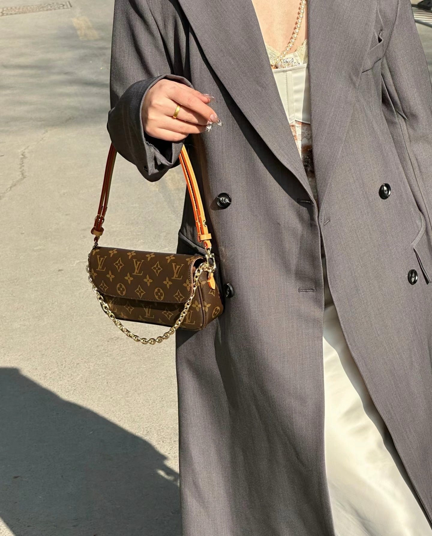 루이비통 아이비 WOC