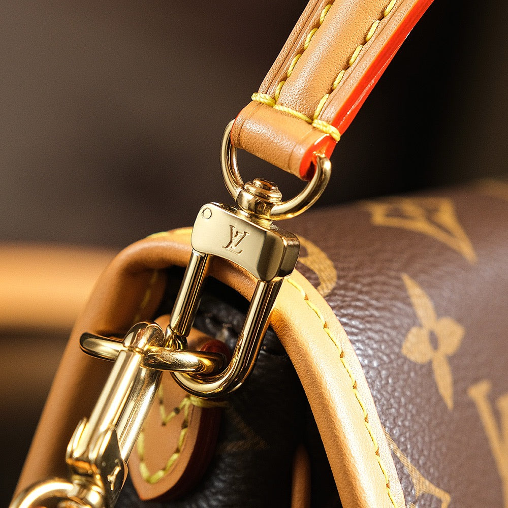 루이비통 나노 다이앤 숄더백