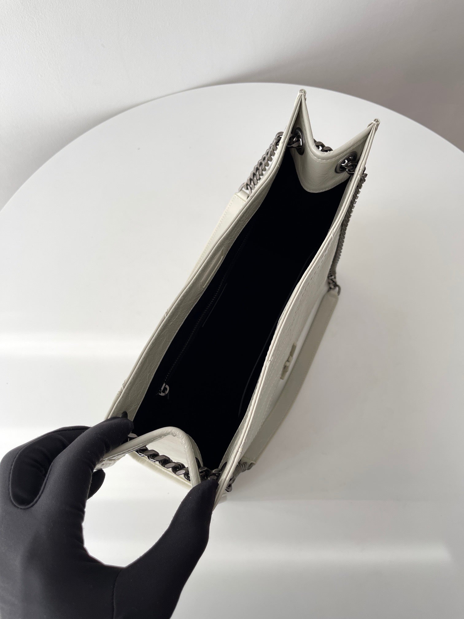 생로랑 니키 쇼핑백 빈티지 레더 미디움