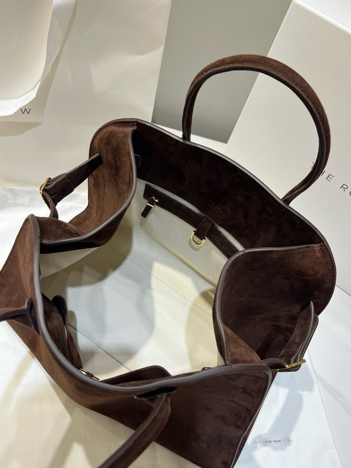 더로우 마고백 15 스웨이드