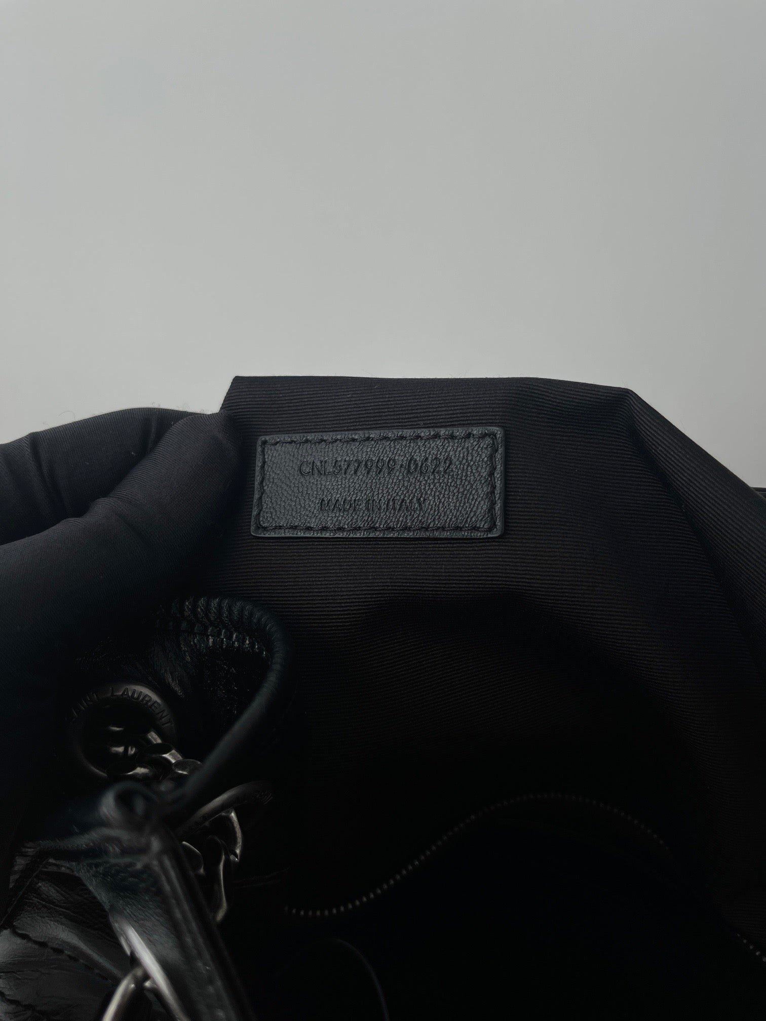 생로랑 니키 쇼핑백 빈티지 레더 미디움