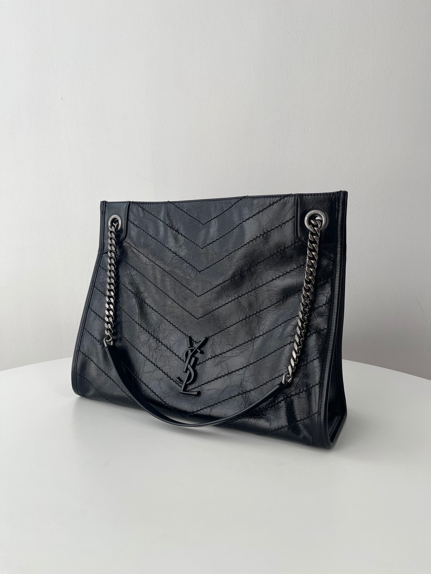 생로랑 니키 쇼핑백 빈티지 레더 미디움