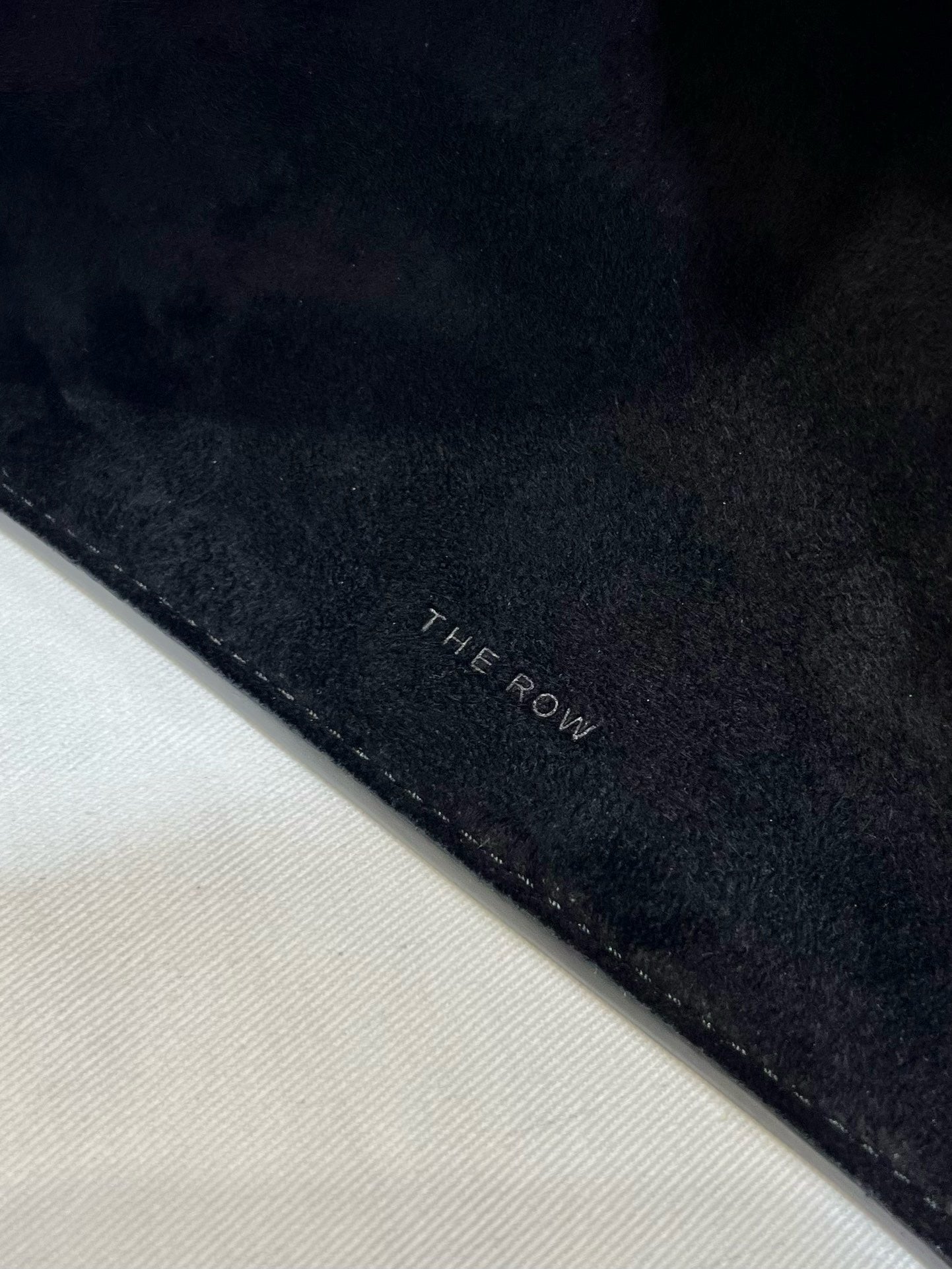 더로우 마고백 12 스웨이드