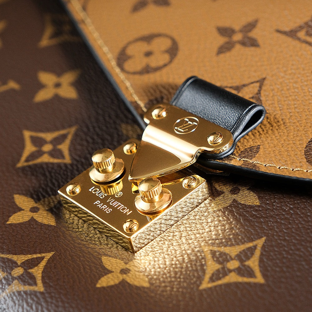 루이비통 리버스 포쉐트 메티스