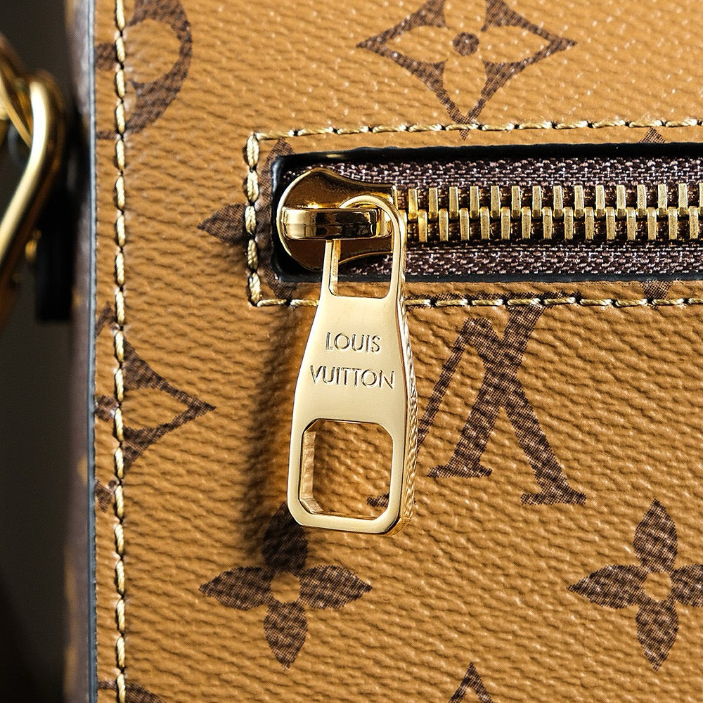 루이비통 리버스 포쉐트 메티스