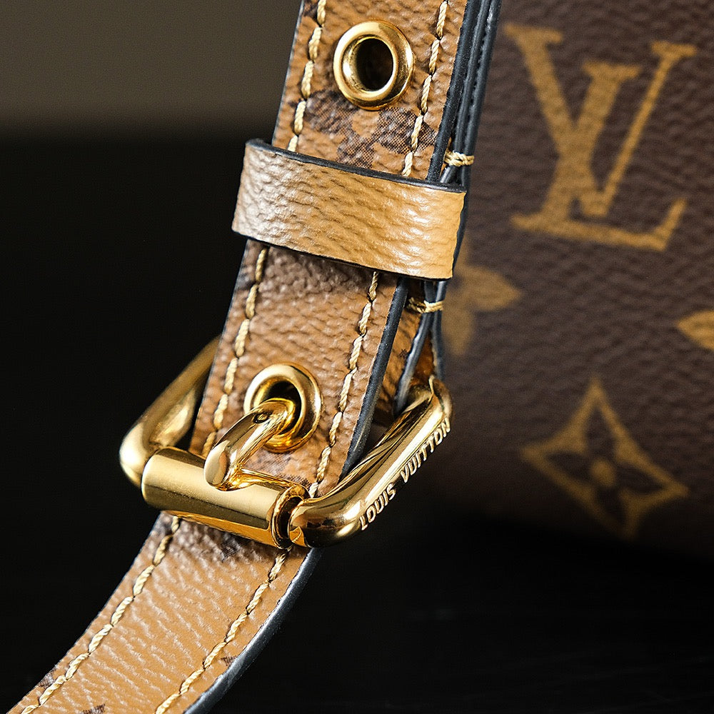 루이비통 리버스 포쉐트 메티스