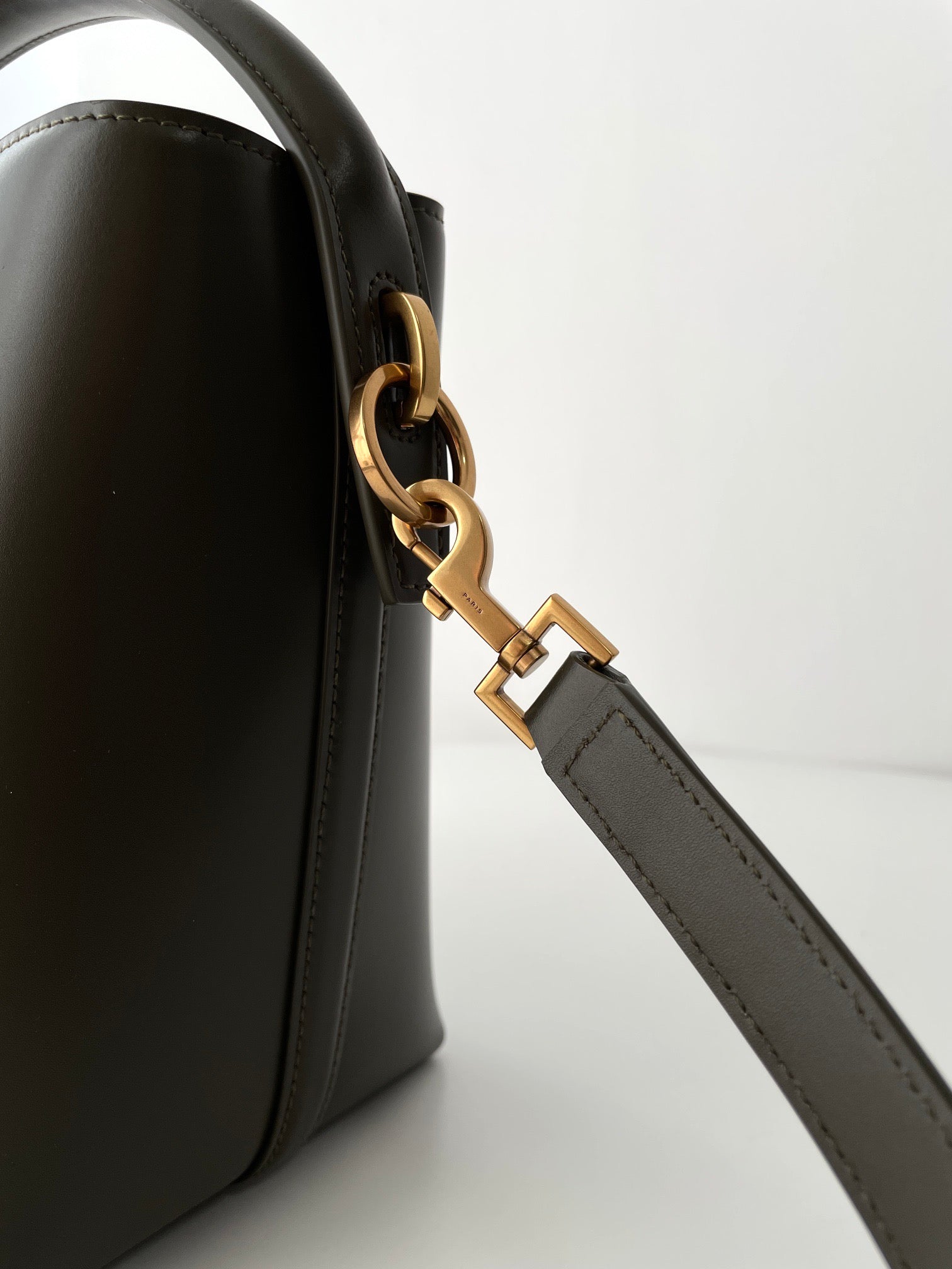 생로랑 LE 37 버킷백 스몰