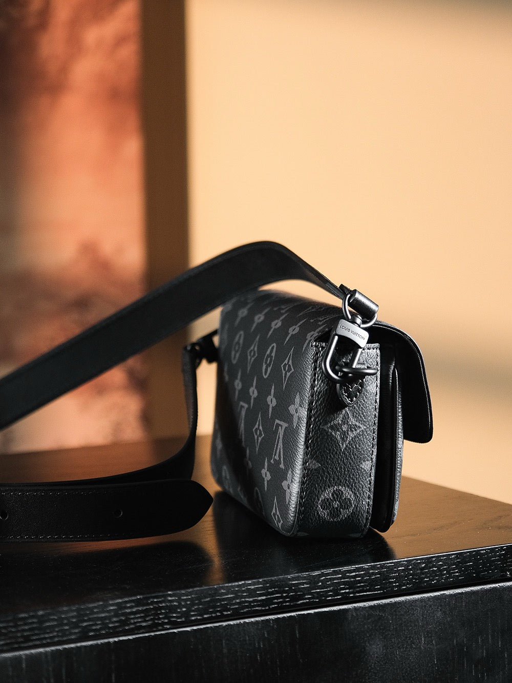 루이비통 몽수리 웨어러블 월릿