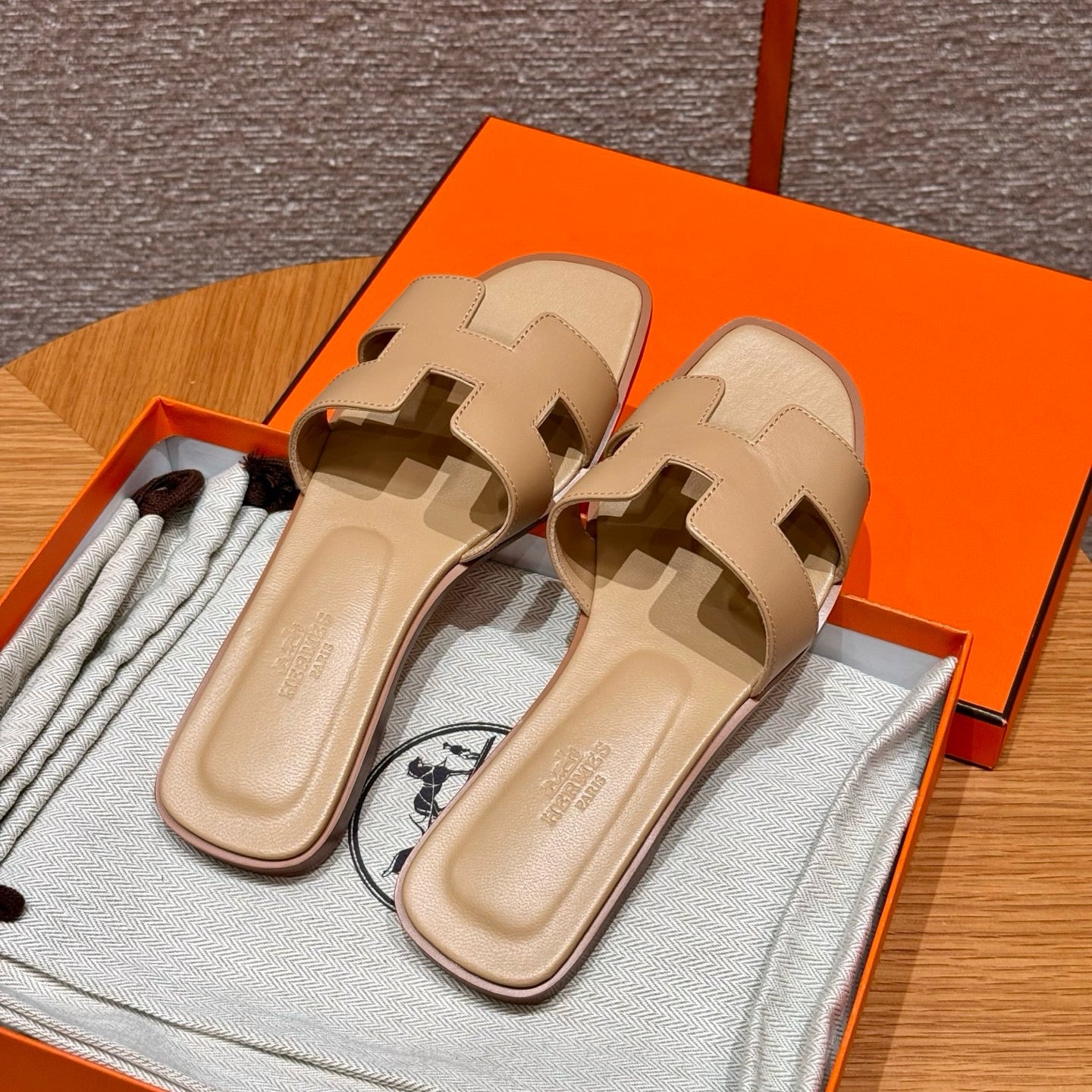 에르메스 Oran 오란 슬리퍼 스위프트