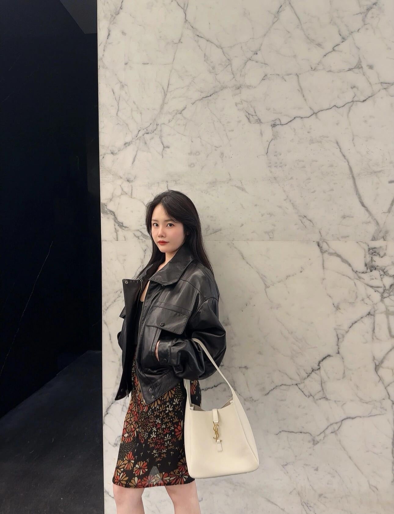 생로랑 LE 5À7 서플 라지 그레인 레더