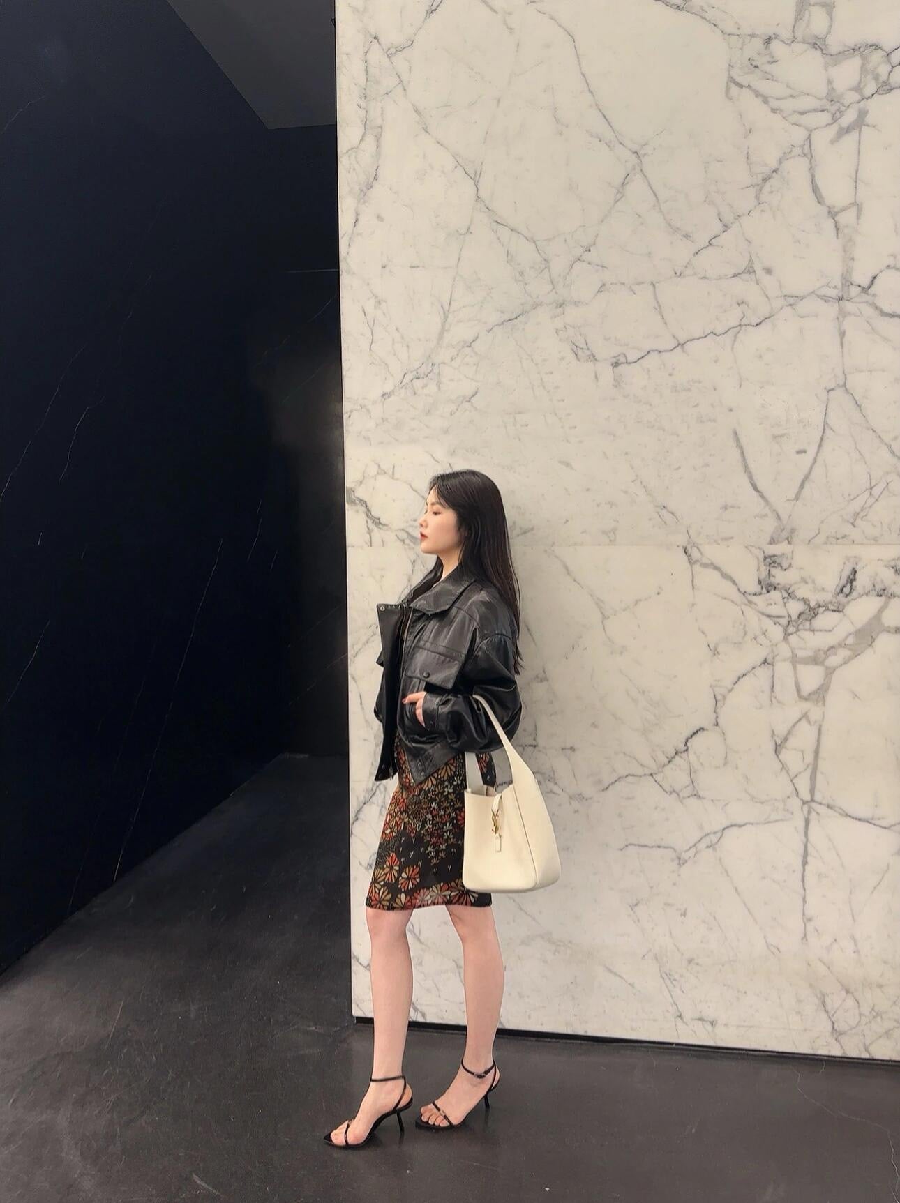 생로랑 LE 5À7 서플 라지 그레인 레더