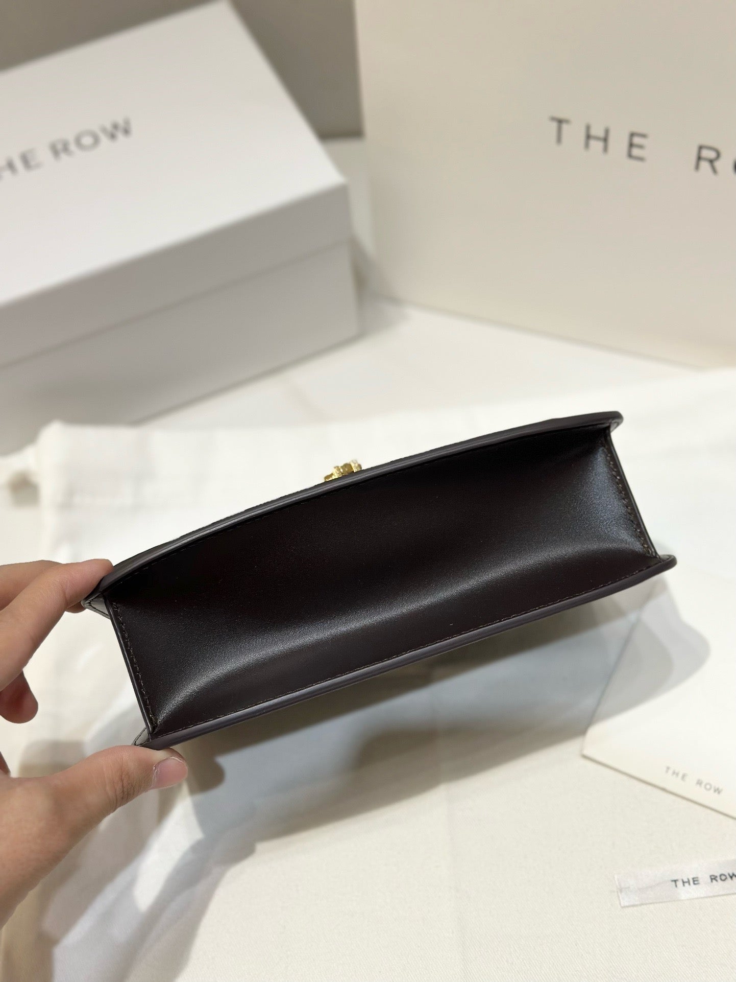 더로우 소피아 크로스바디백