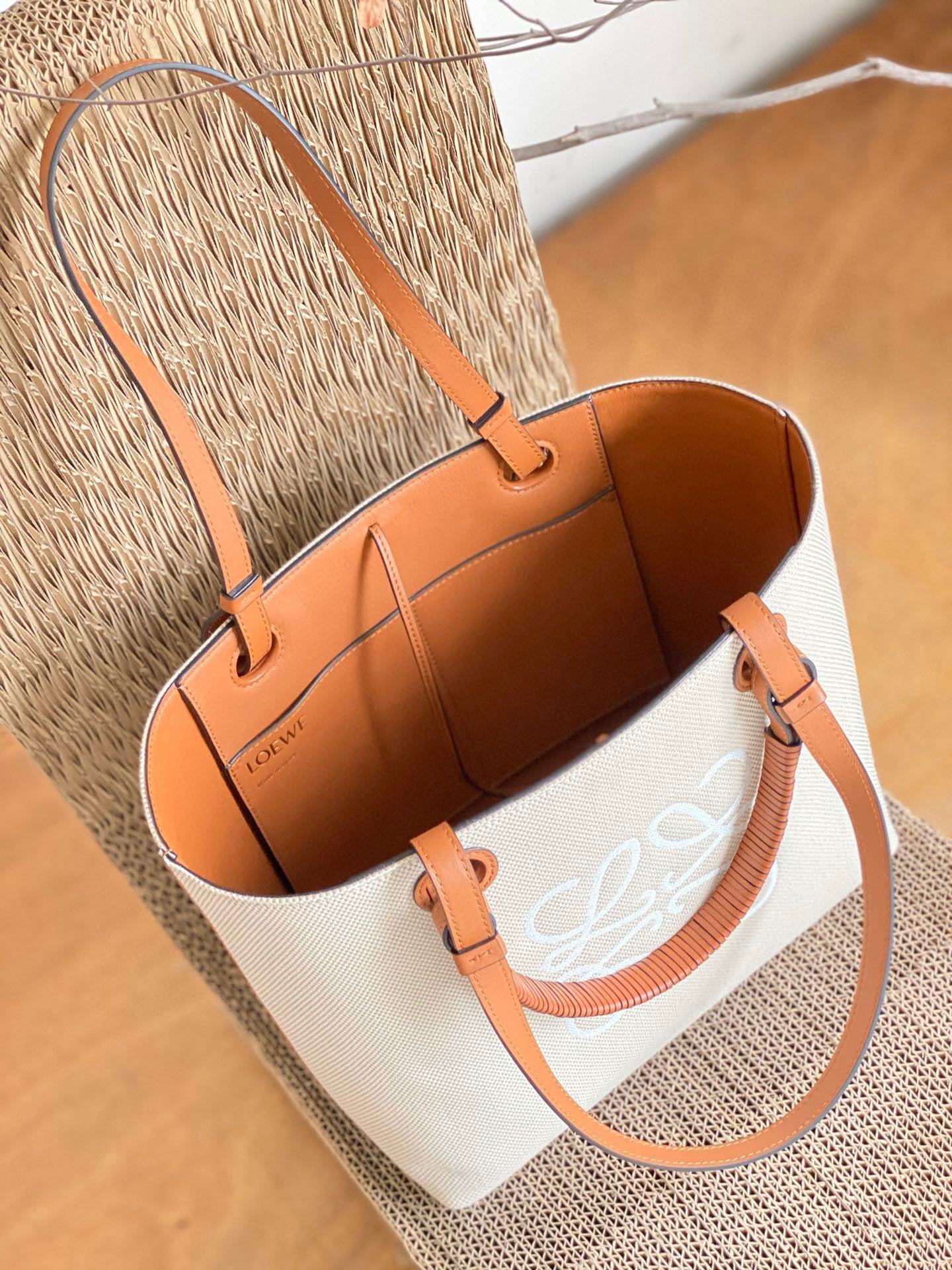 로에베 아나그램 자수 캔버스 토트백 스몰