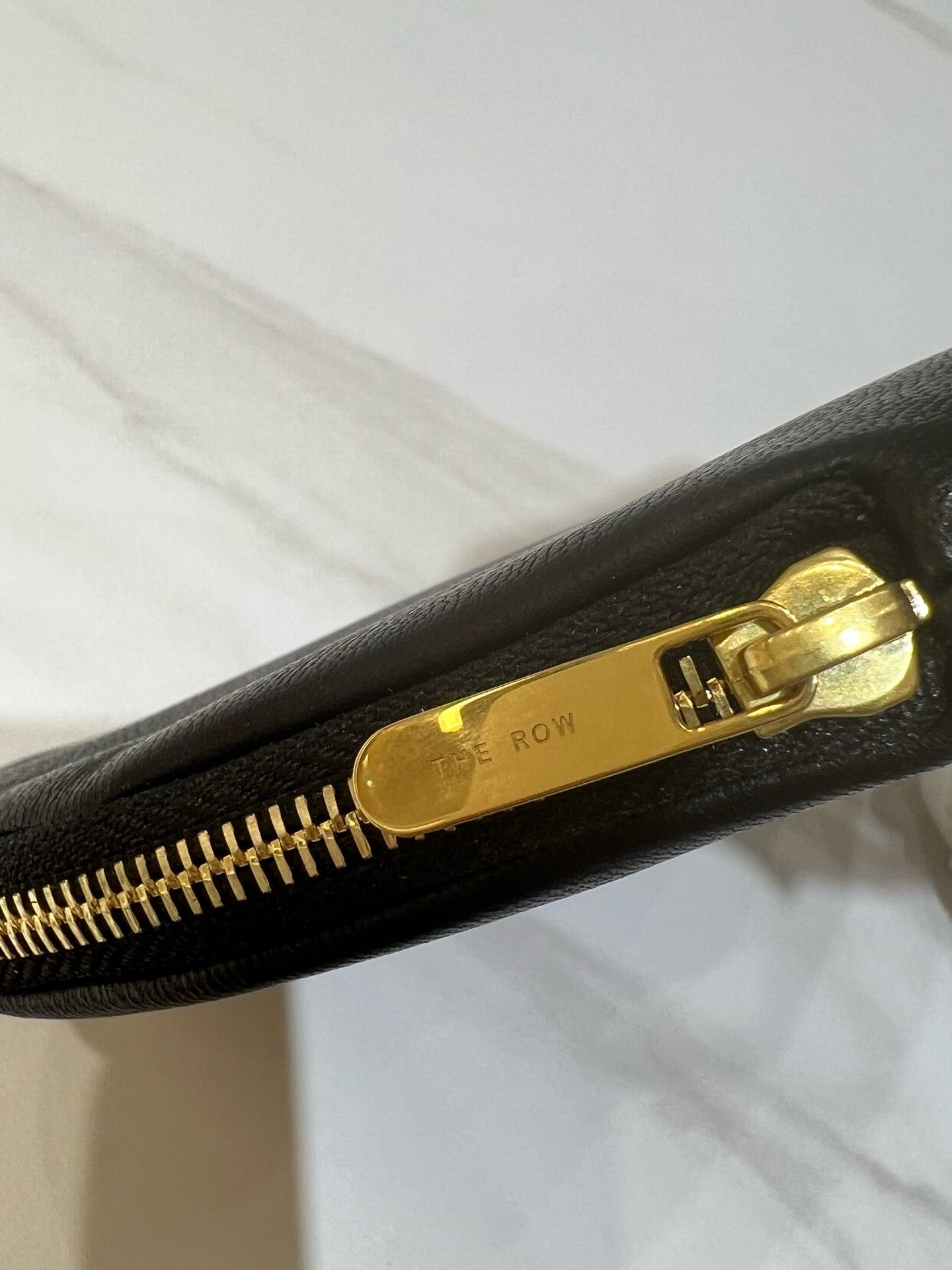 더로우 라은드 브레이슬릿 클러치 백