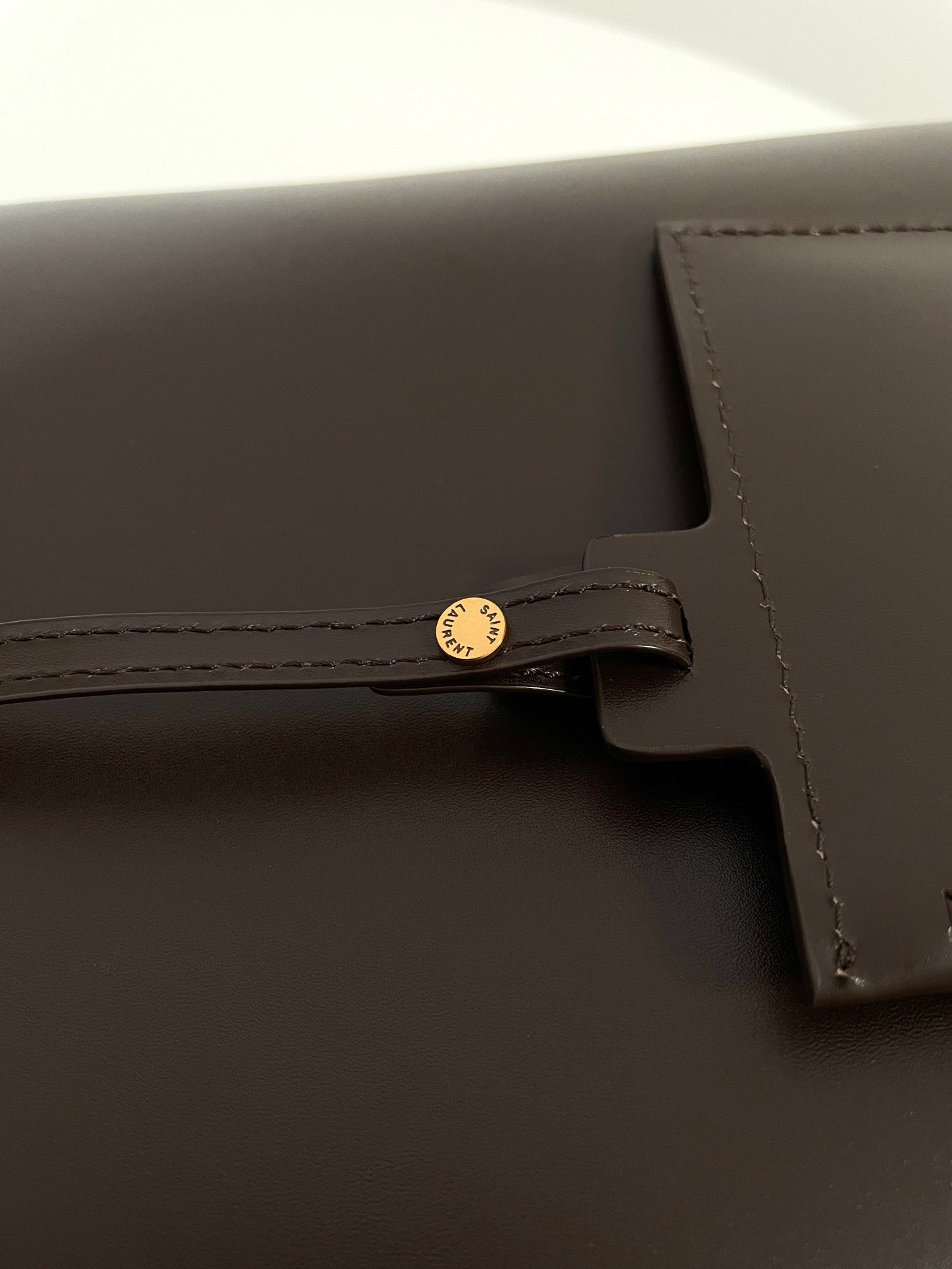 생로랑 LE 37 버킷백 미디움