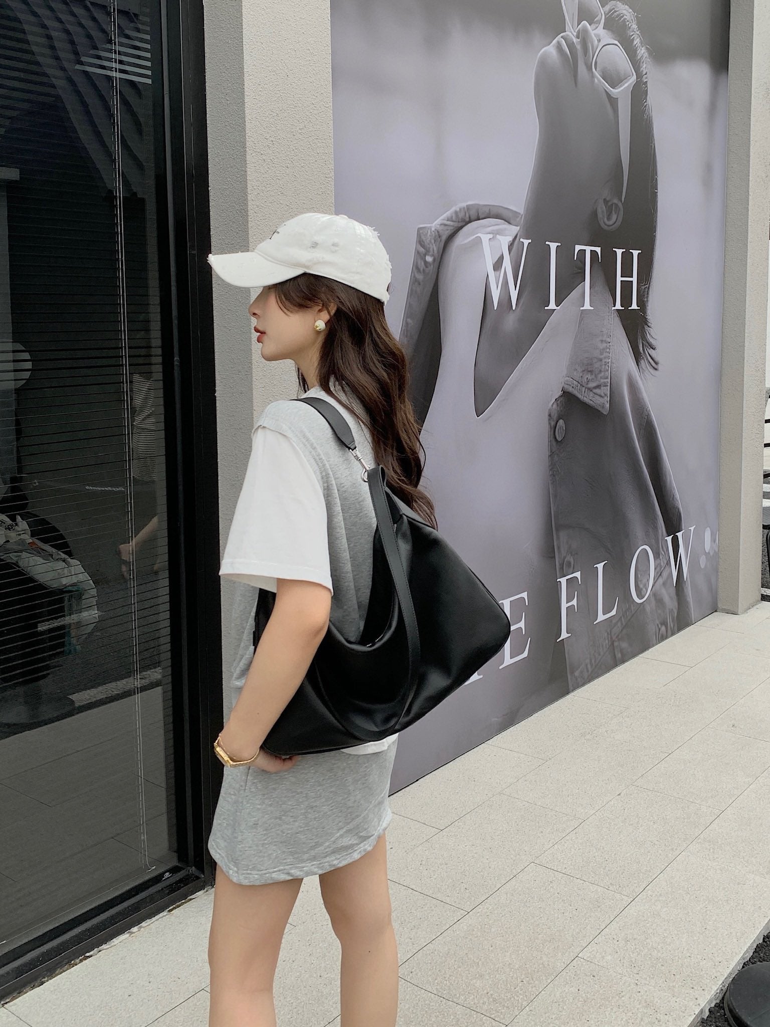 셀린느 로미 숄더백 라지