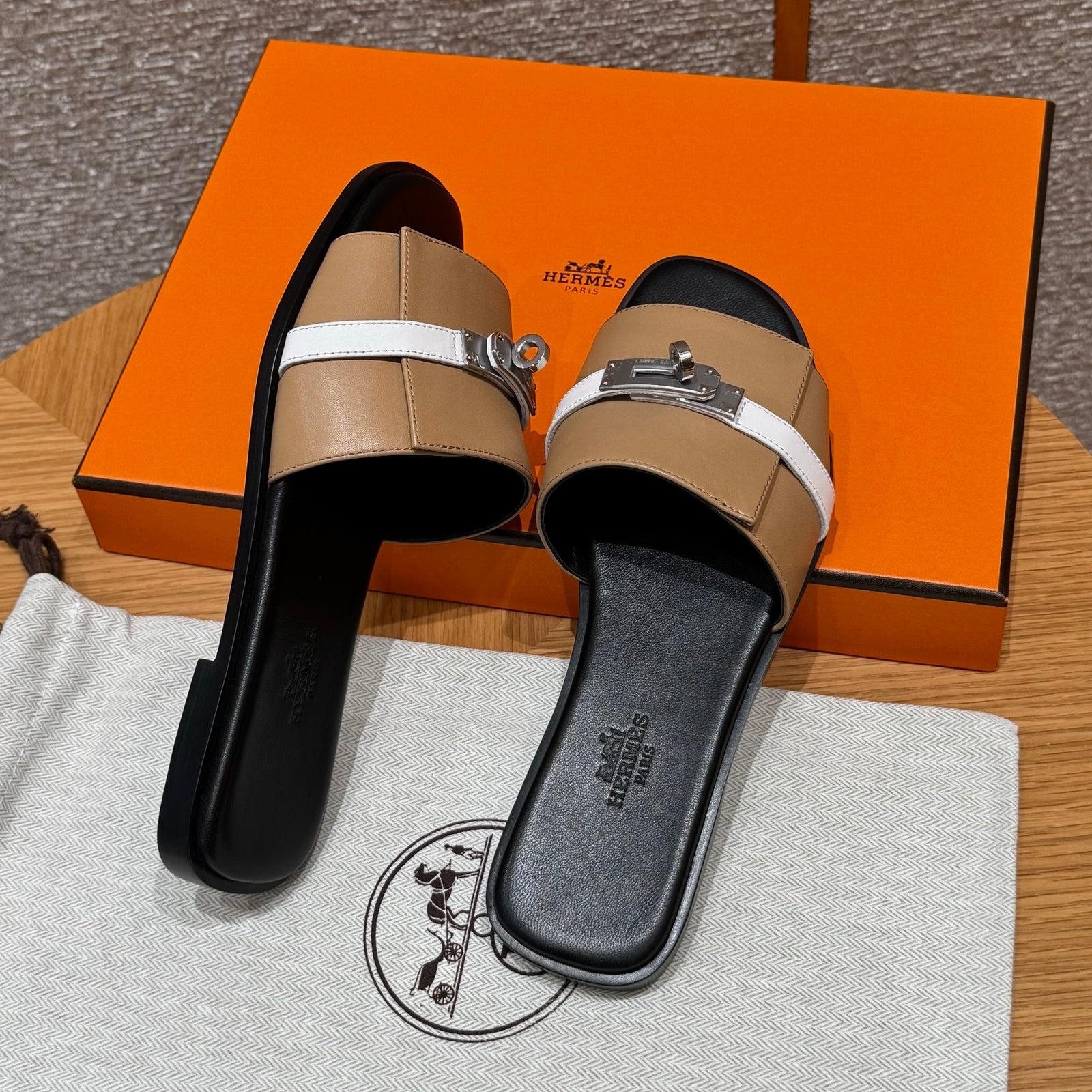 에르메스 Giulia 뮬 은장