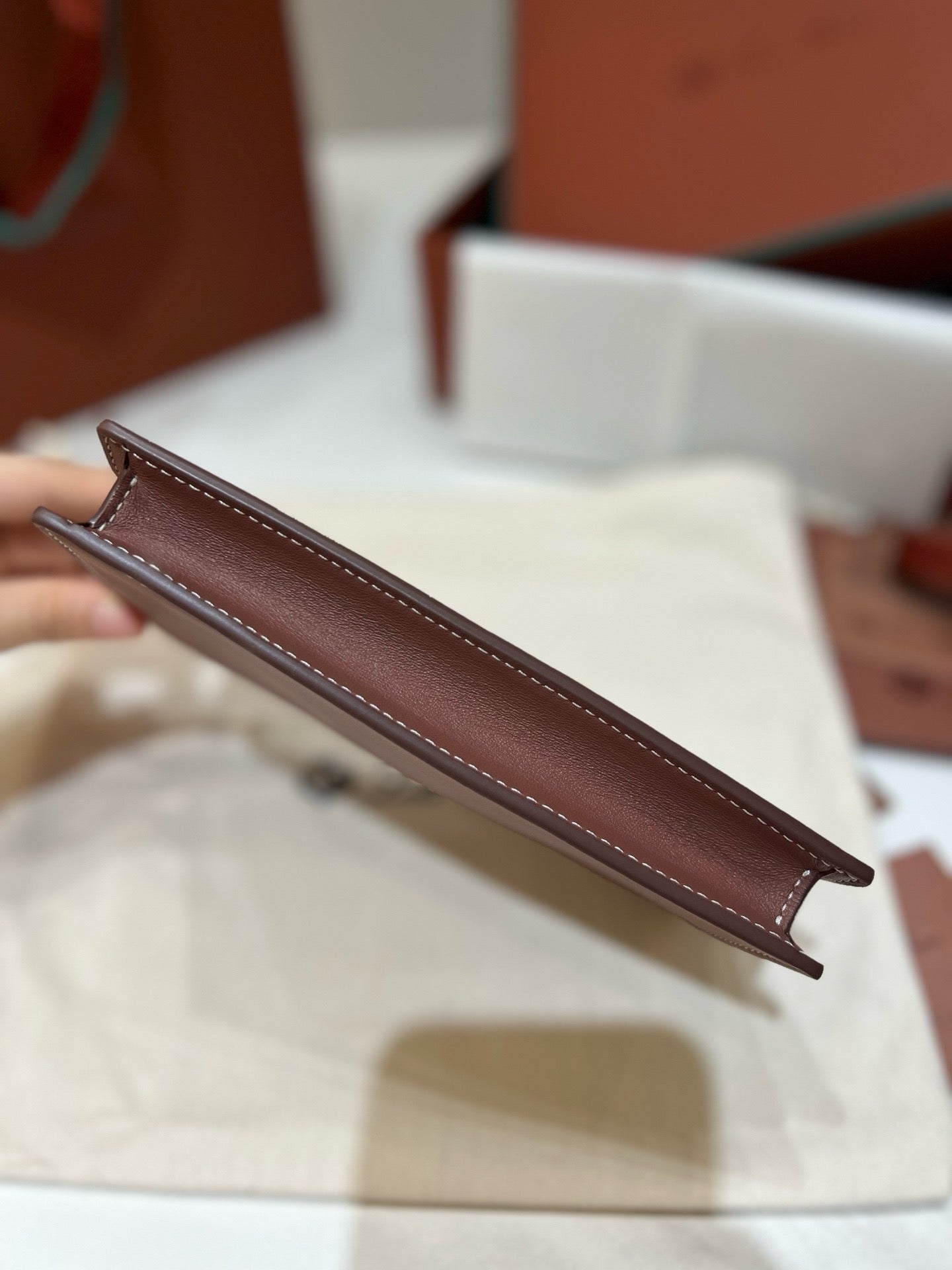 로로피아나 엑스트라 포쉐트 미니백