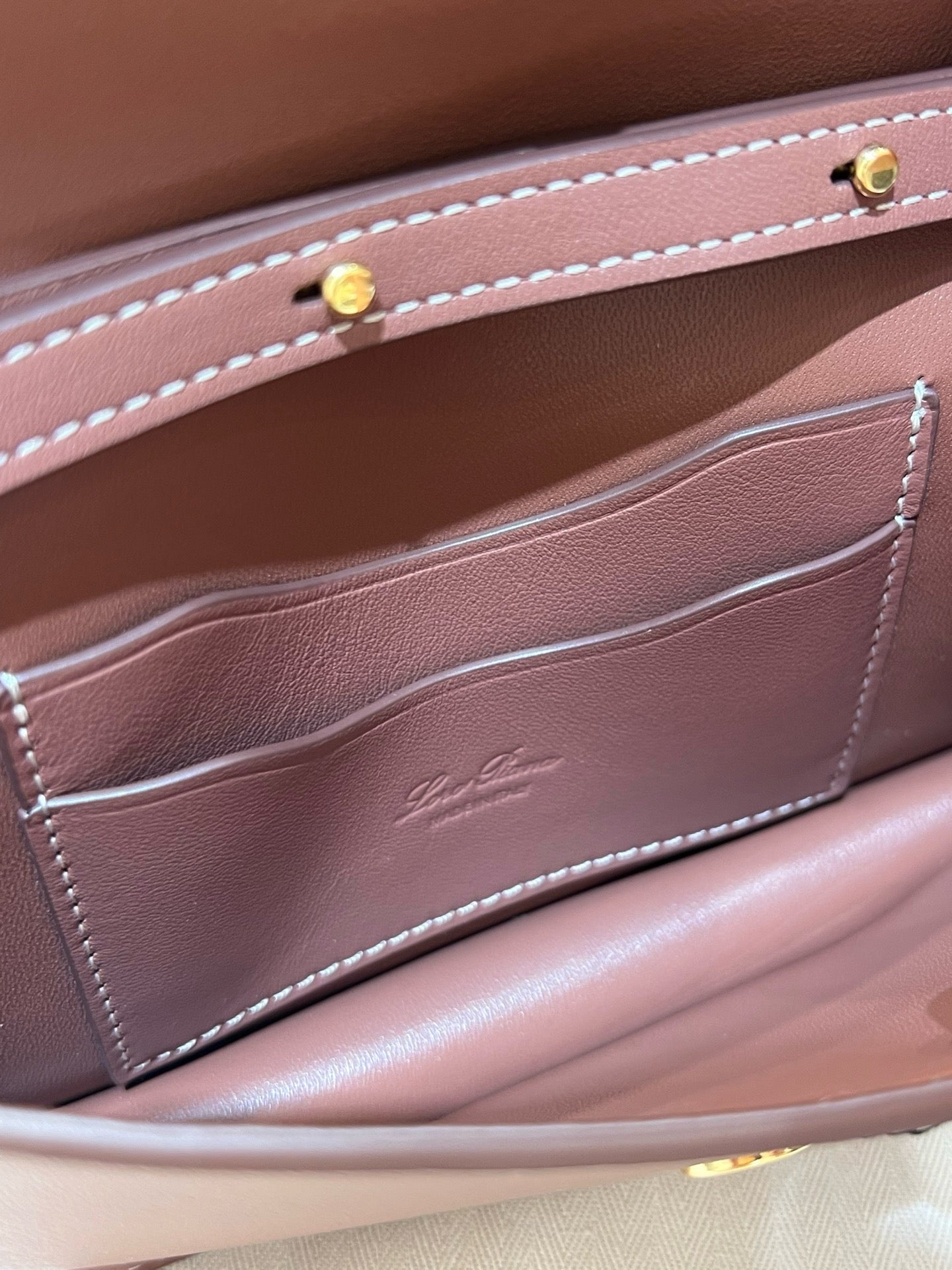 로로피아나 엑스트라 포쉐트 미니백