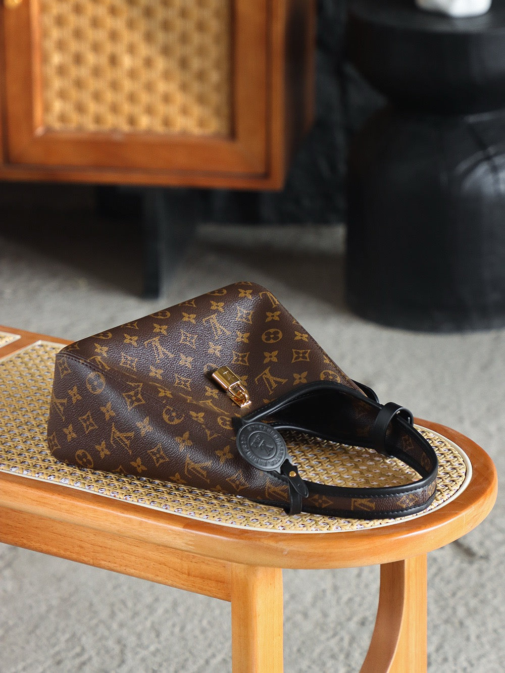 루이비통 더 드롭 PM