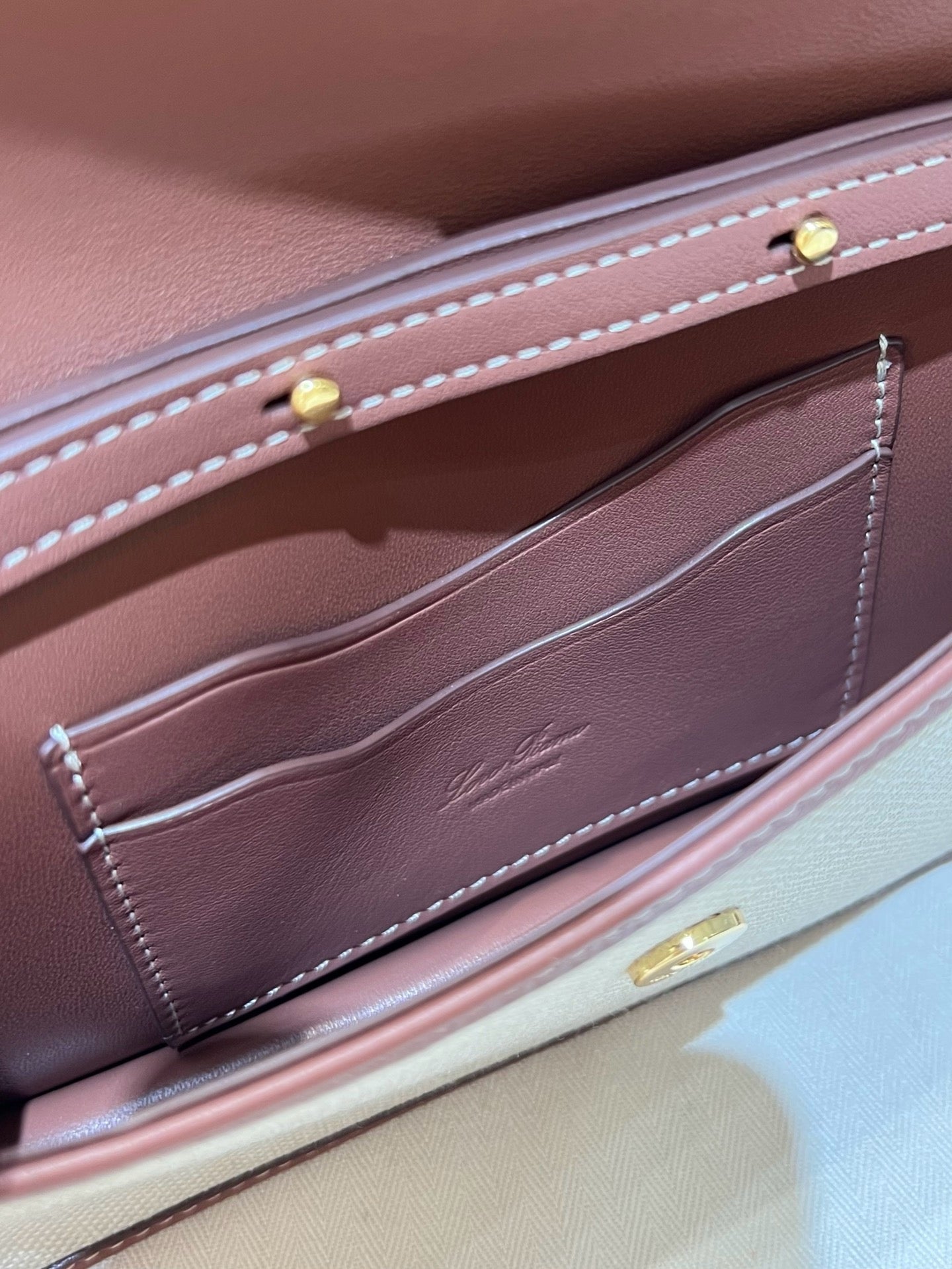 로로피아나 엑스트라 포쉐트 미니백