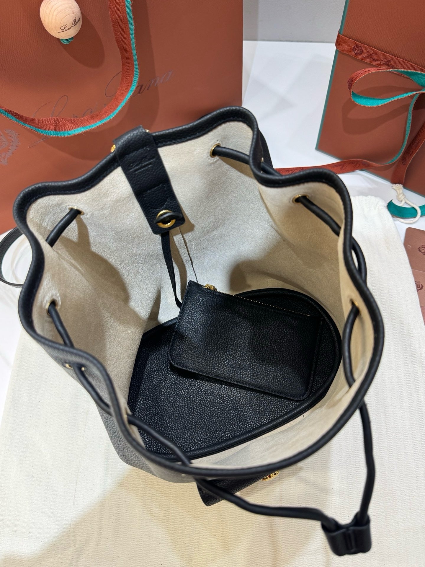 로로피아나 엑스트라 드로스트링 백팩