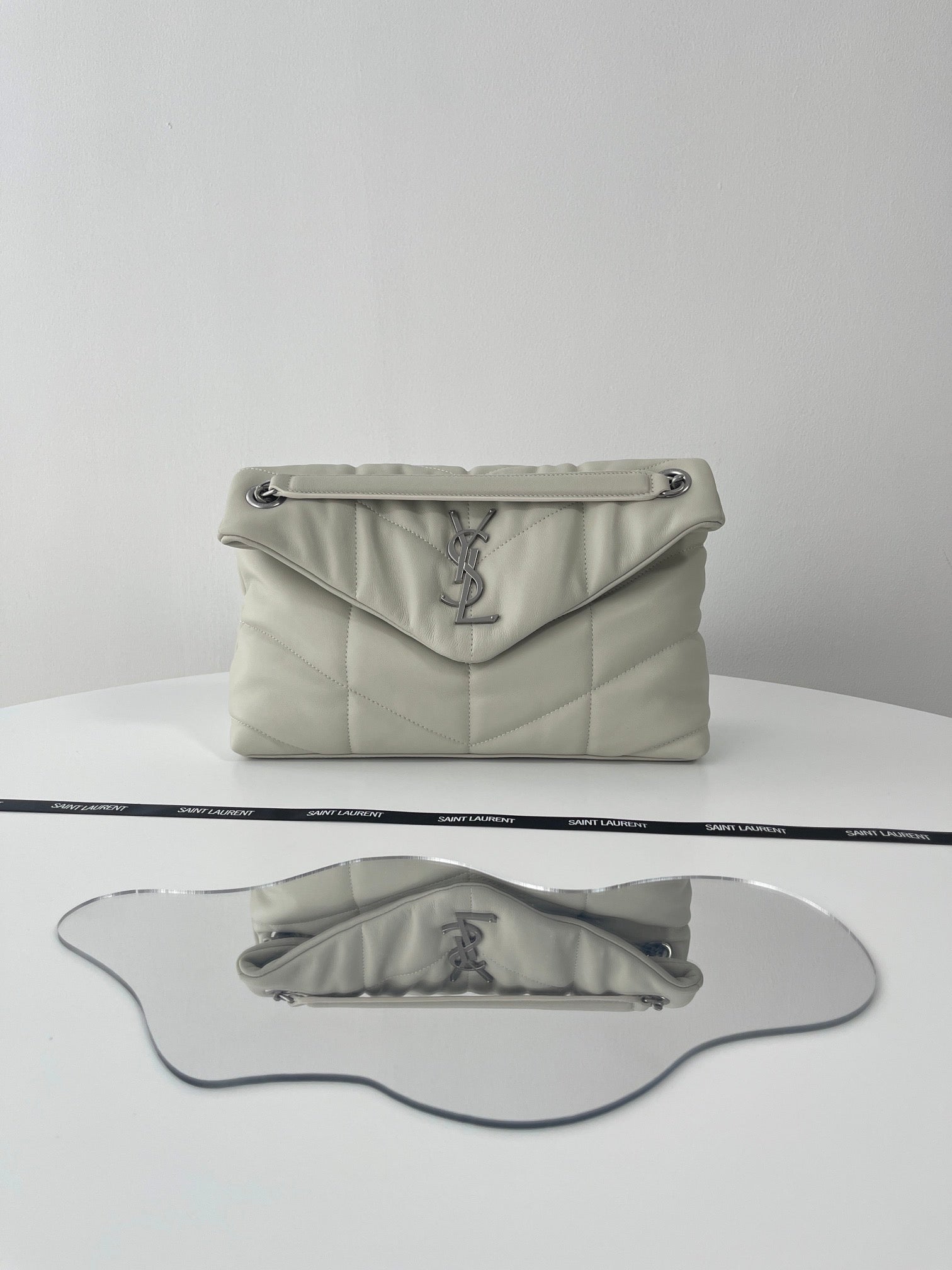 생로랑 루루 푸퍼백 스몰 (아이보리)