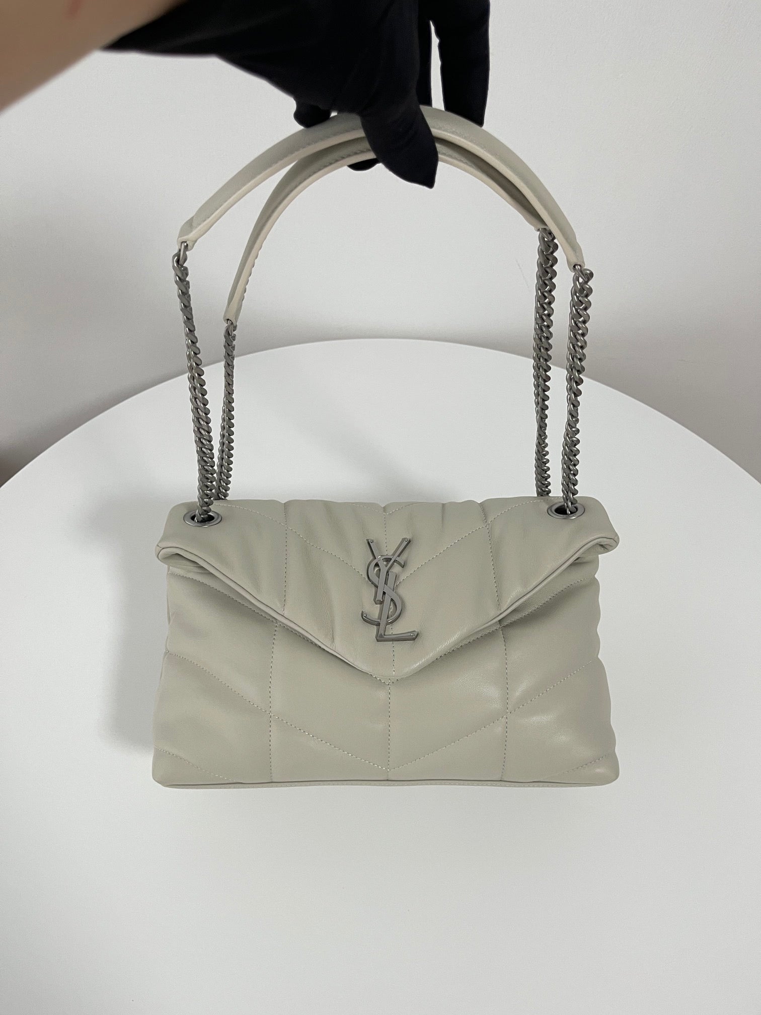 생로랑 루루 푸퍼백 스몰 (아이보리)