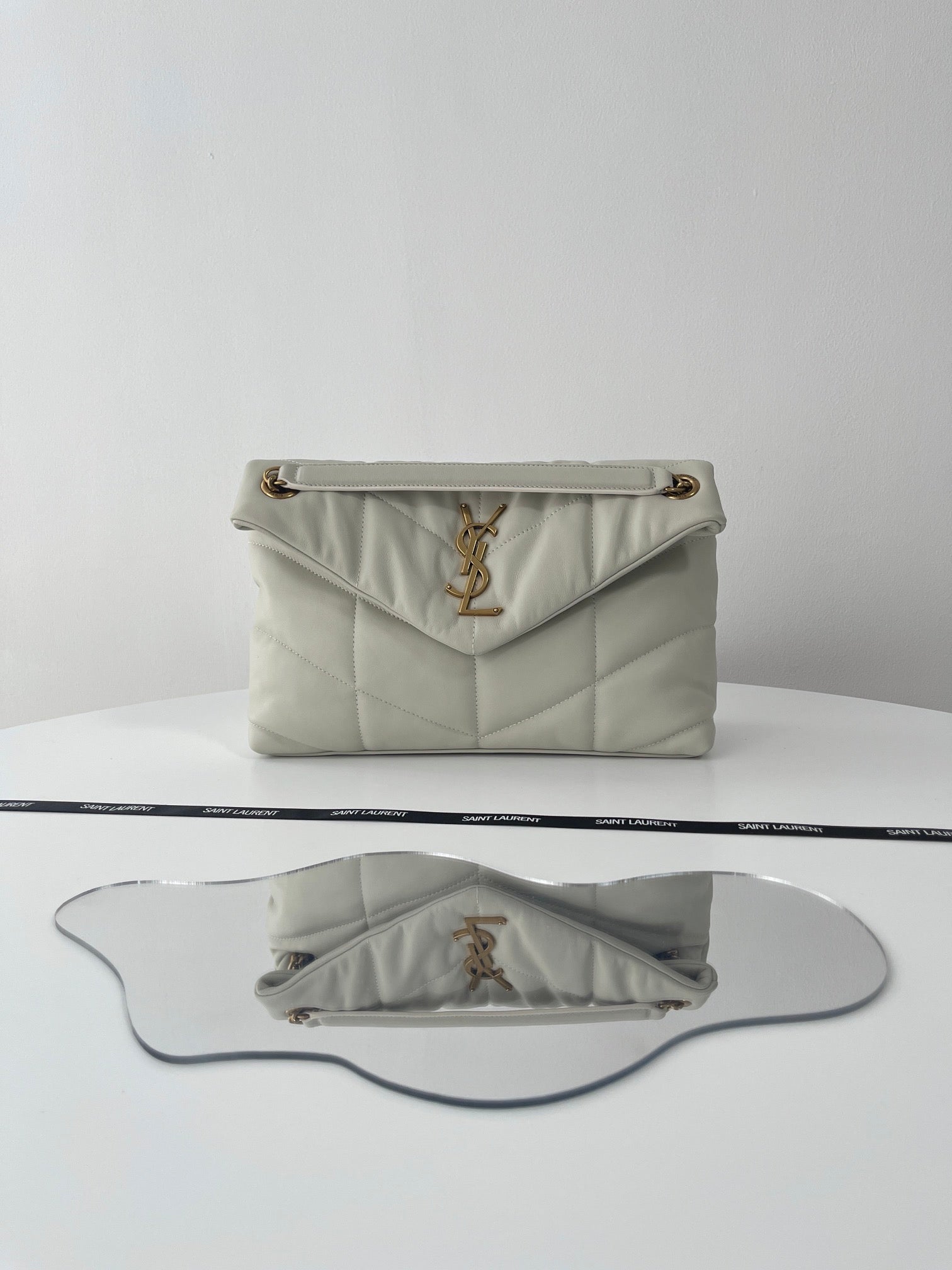 생로랑 루루 푸퍼백 스몰 (아이보리)