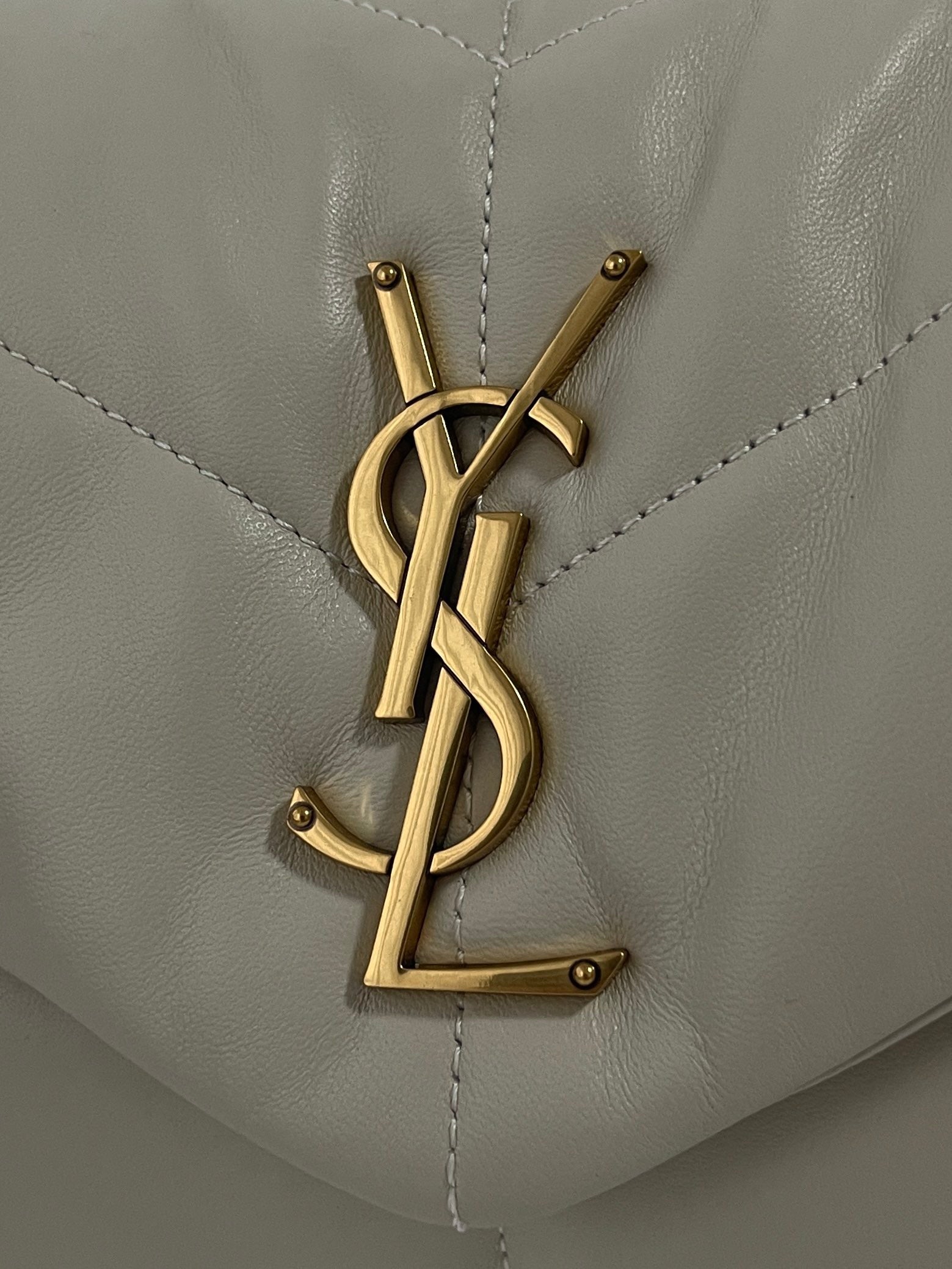 생로랑 루루 푸퍼백 스몰 (아이보리)