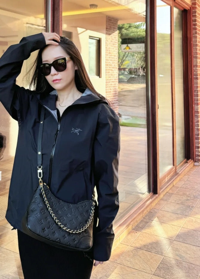 루이비통 앙프렝뜨 블랙 볼로뉴