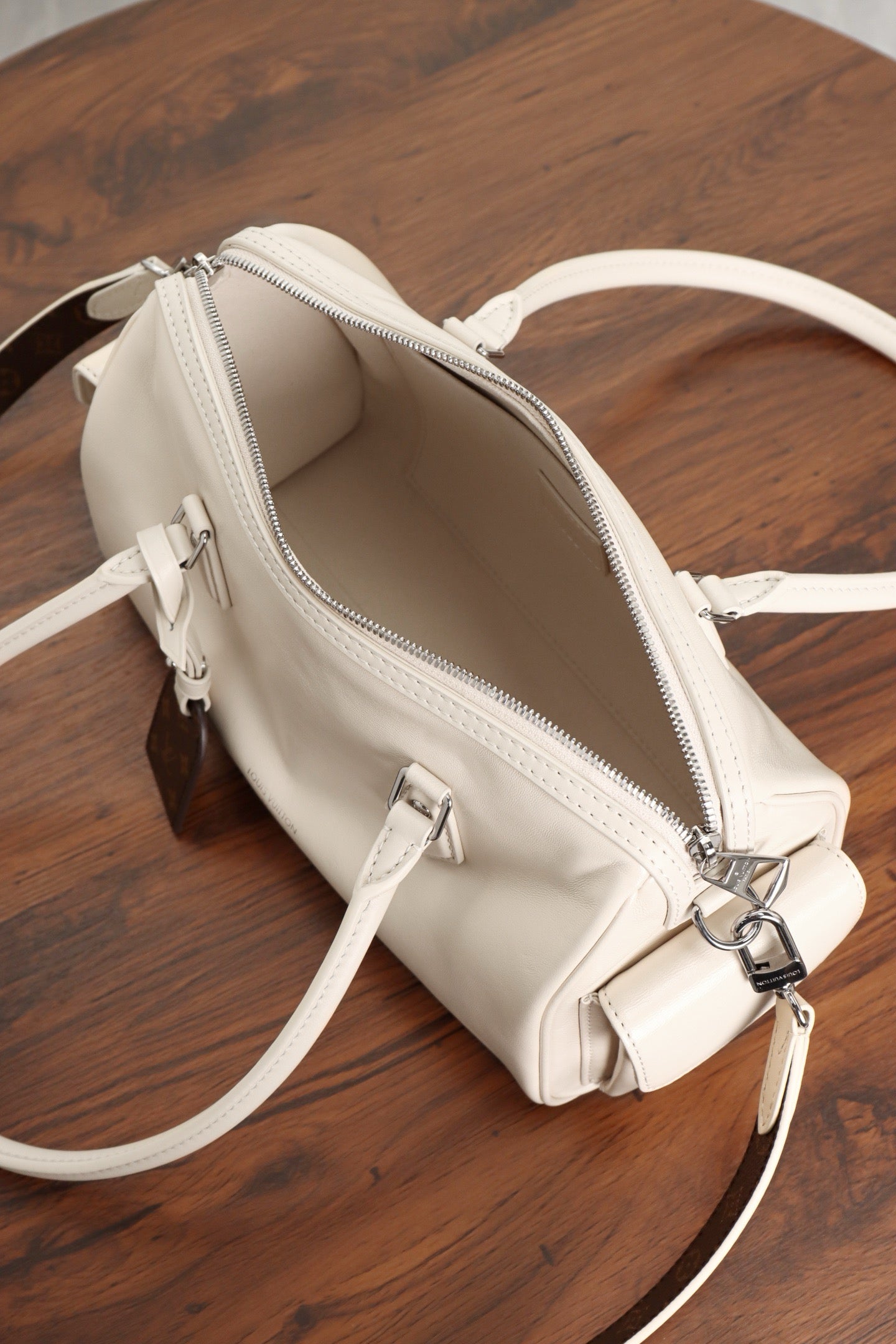 루이비통 스피디 카고 바이브