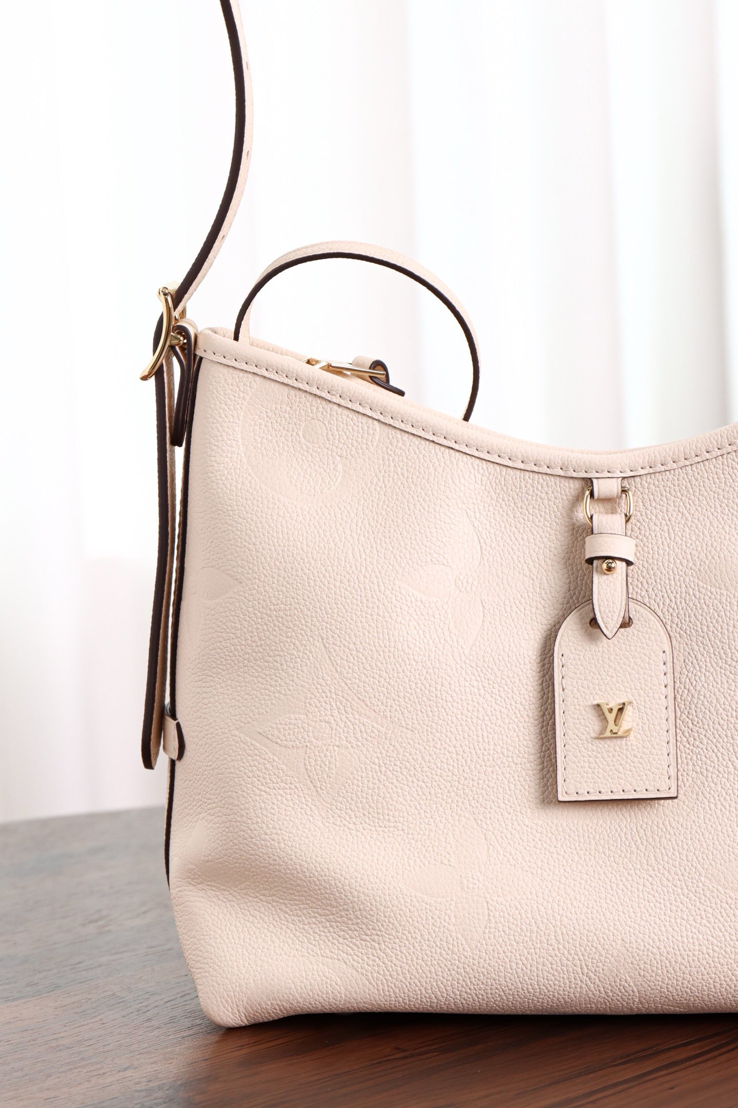 루이비통 앙프렝뜨 캐리올 PM