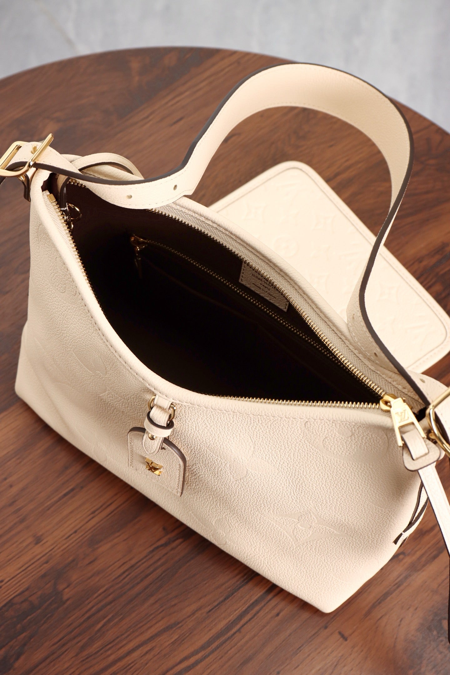 루이비통 앙프렝뜨 캐리올 PM