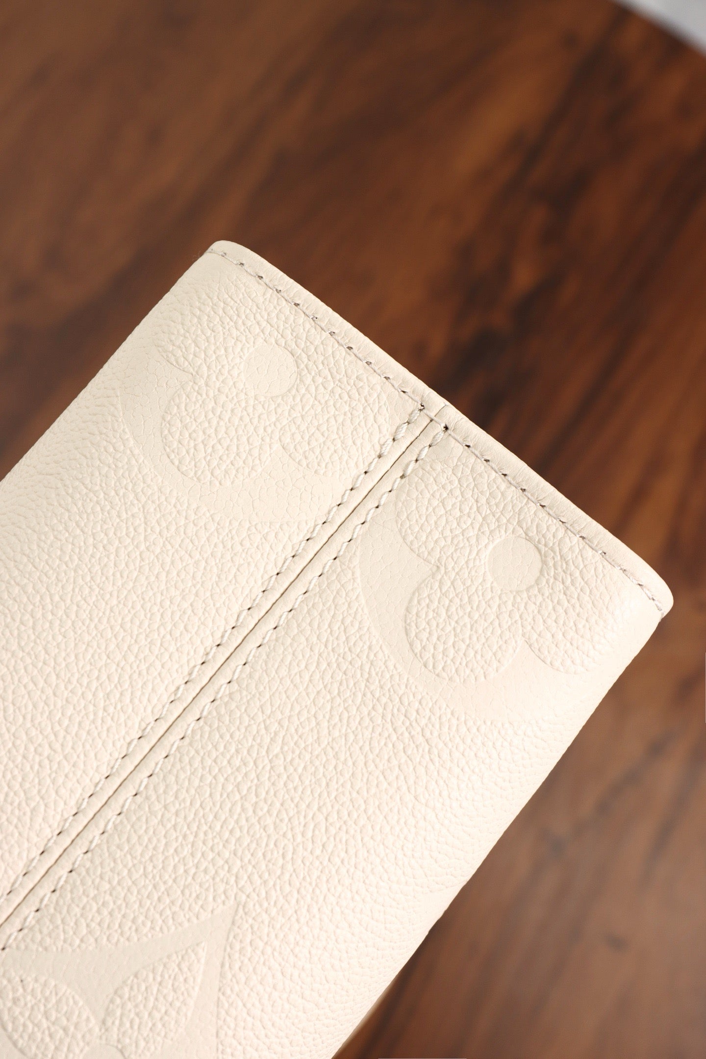 루이비통 앙프렝뜨 온더고 PM