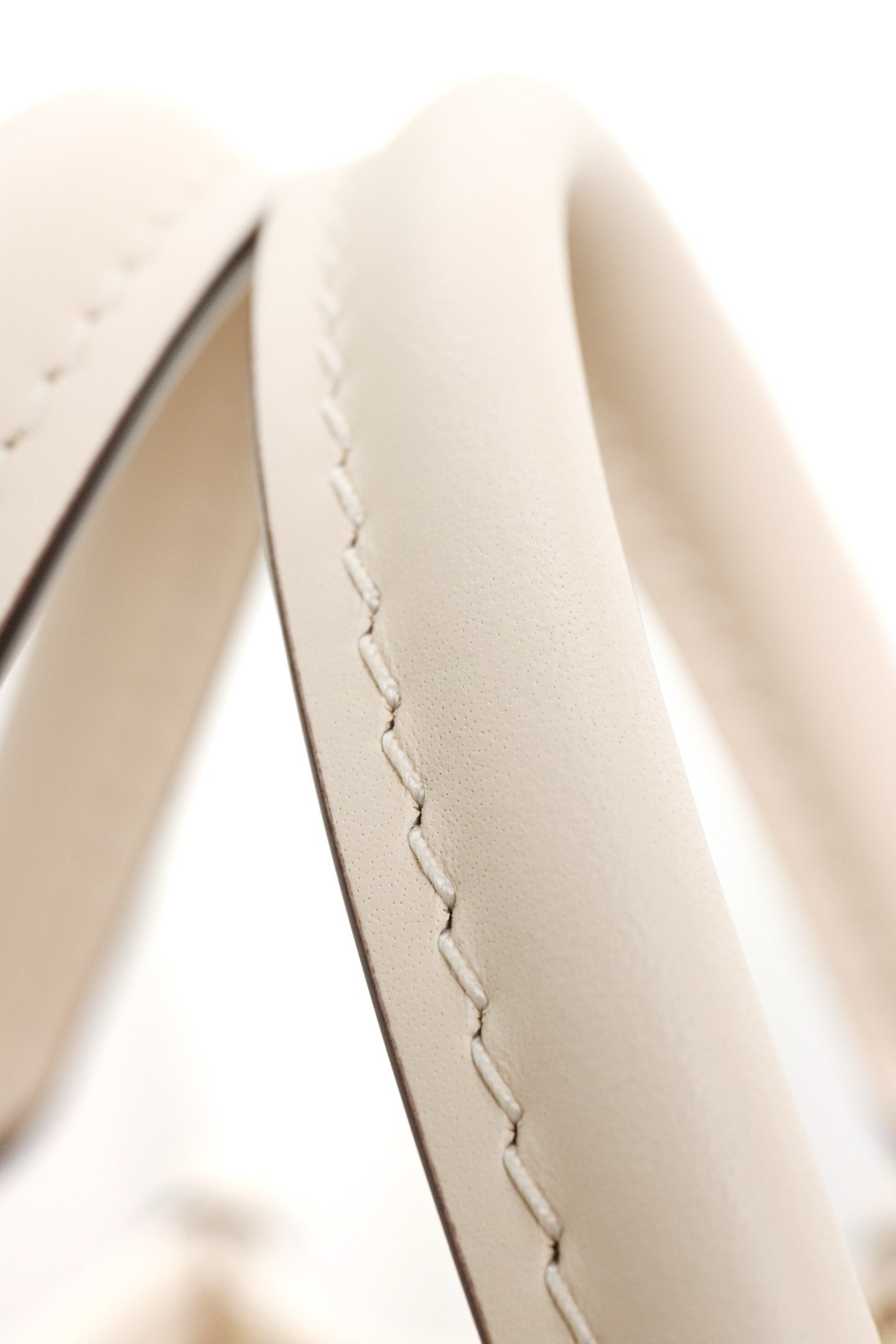 루이비통 앙프렝뜨 온더고 PM