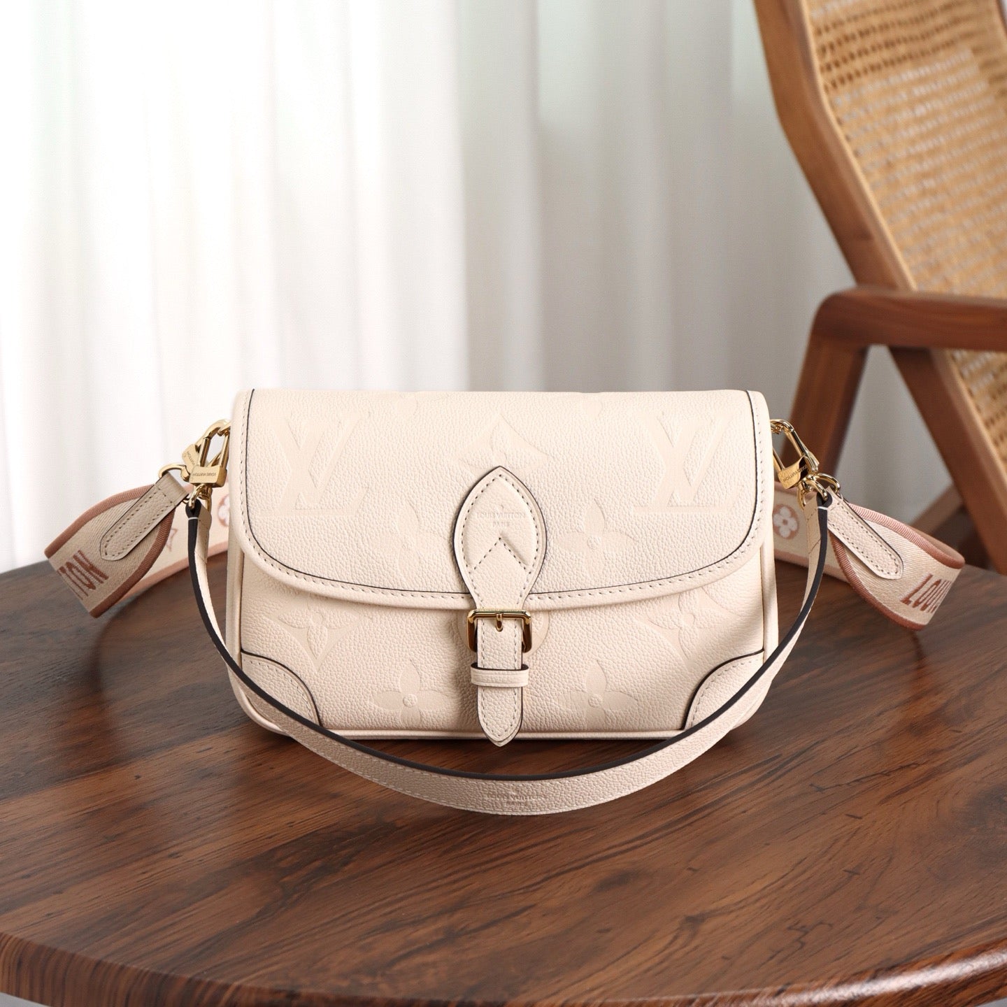 루이비통 앙프렝뜨 다이앤 크림