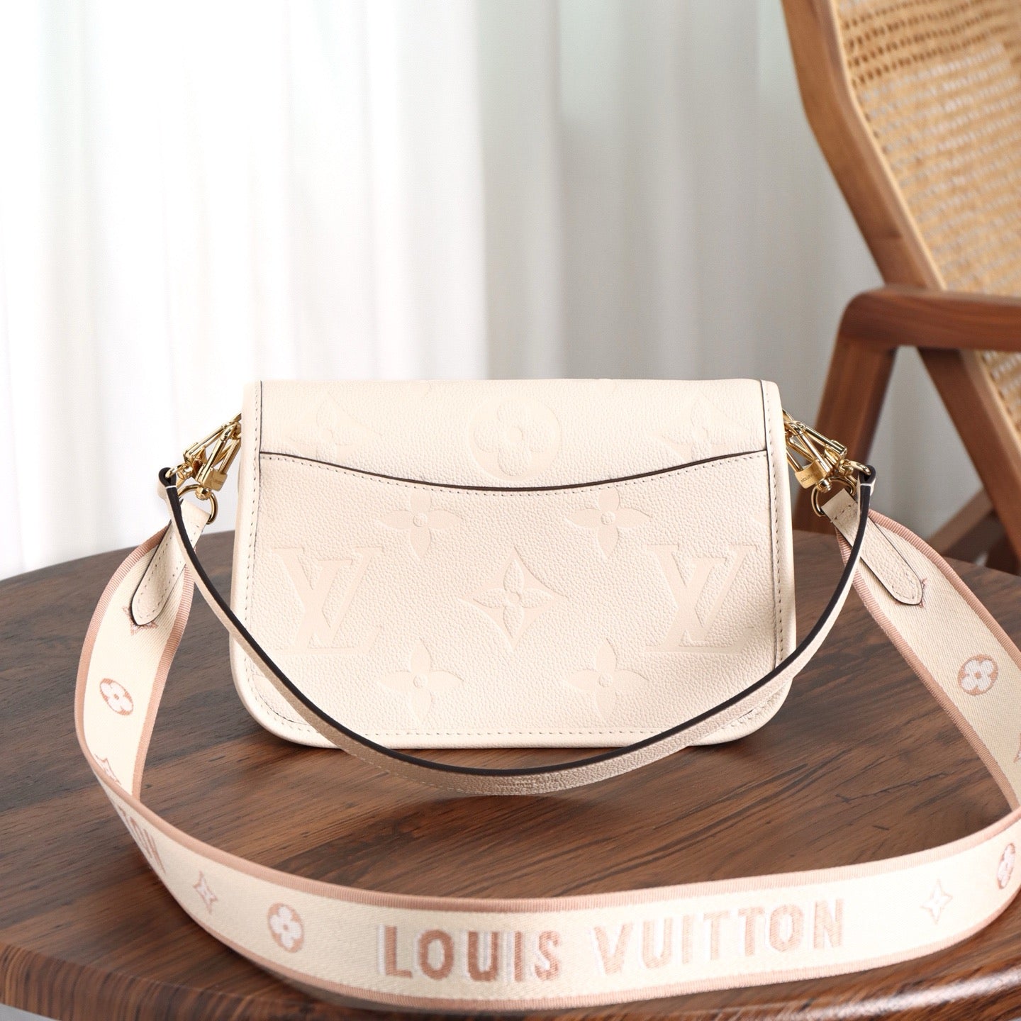 루이비통 앙프렝뜨 다이앤 크림