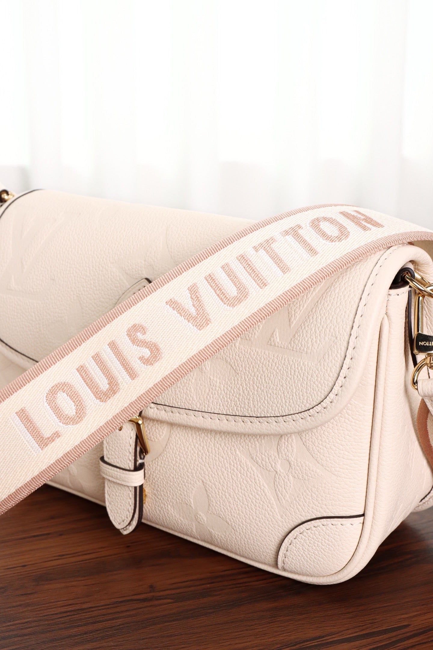 루이비통 앙프렝뜨 다이앤 크림