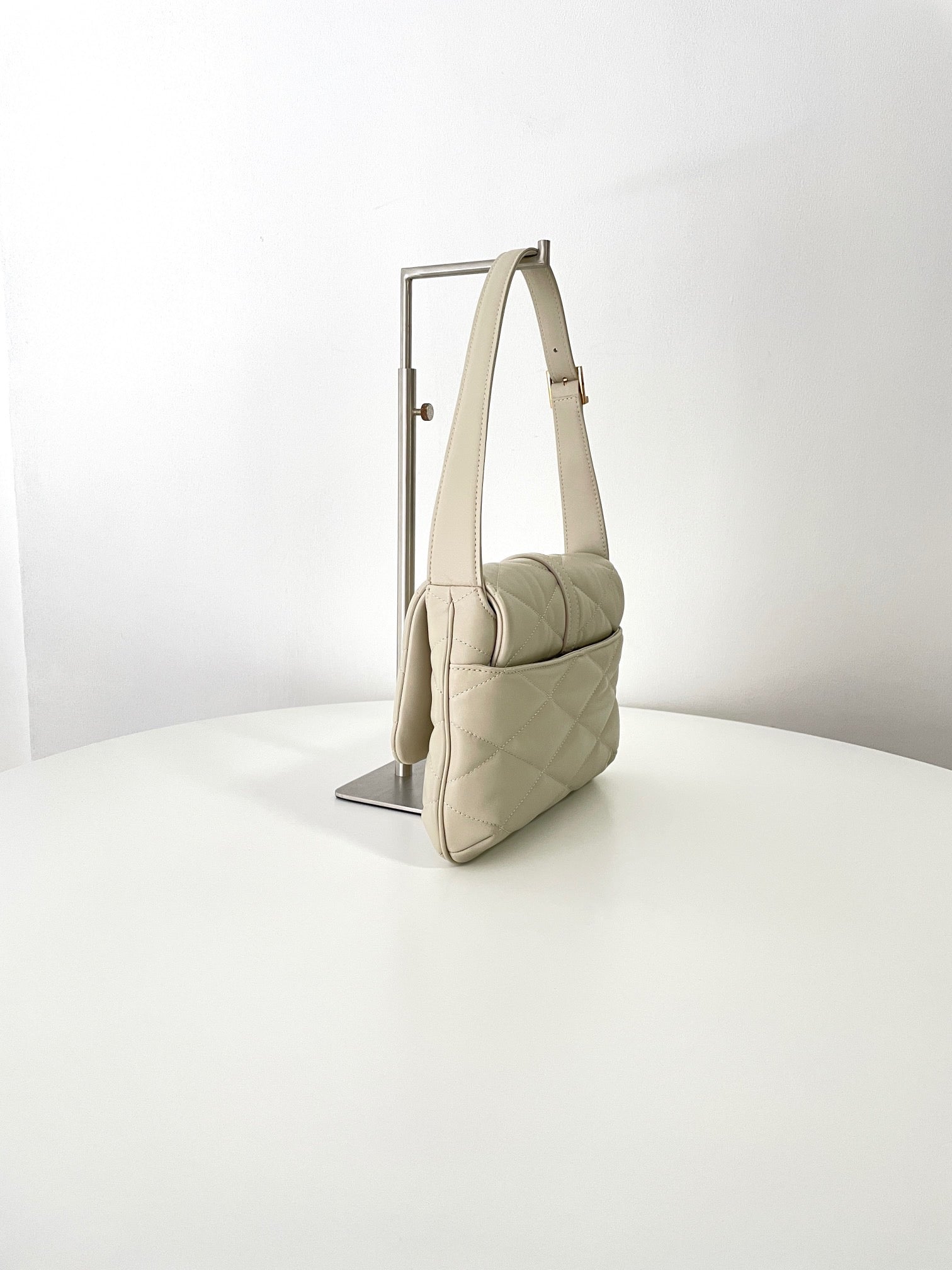 생로랑 LE 57 숄더백 퀼티드 램스킨