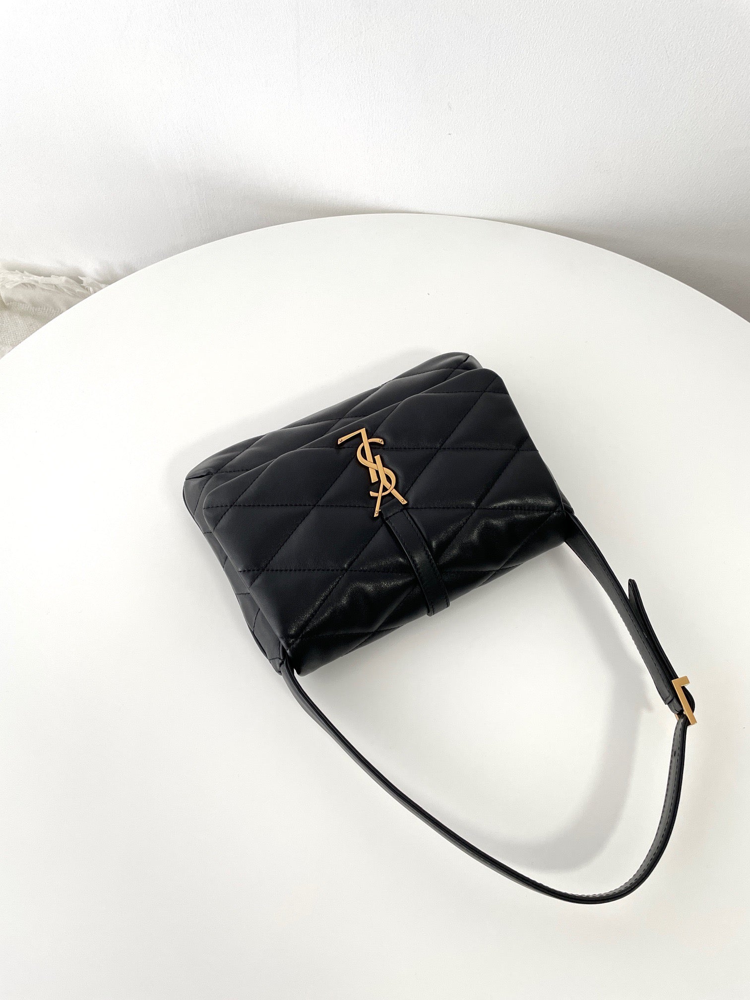 생로랑 LE 57 숄더백 퀼티드 램스킨