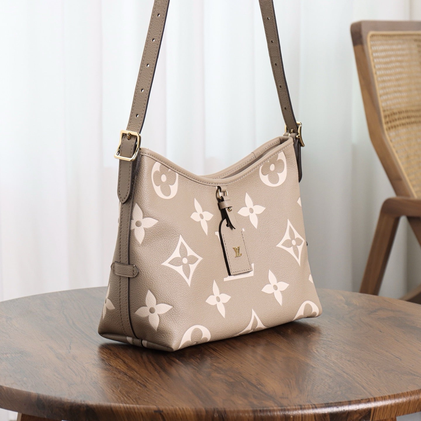 루이비통 앙프렝뜨 캐리올 PM