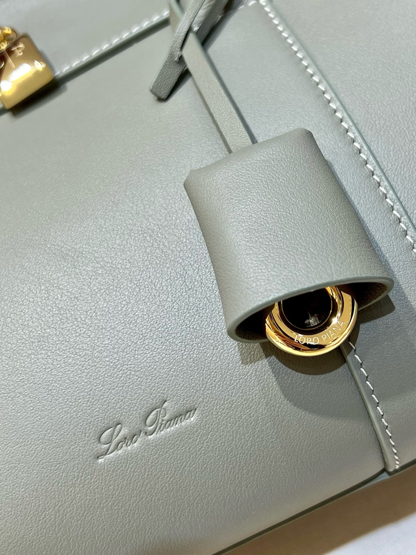 로로피아나 룸백 L25 (글로리 그린)