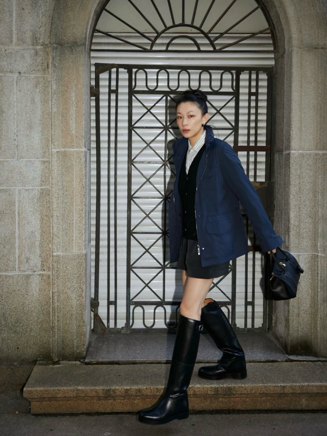 로로피아나 룸백 L25 (블랙)