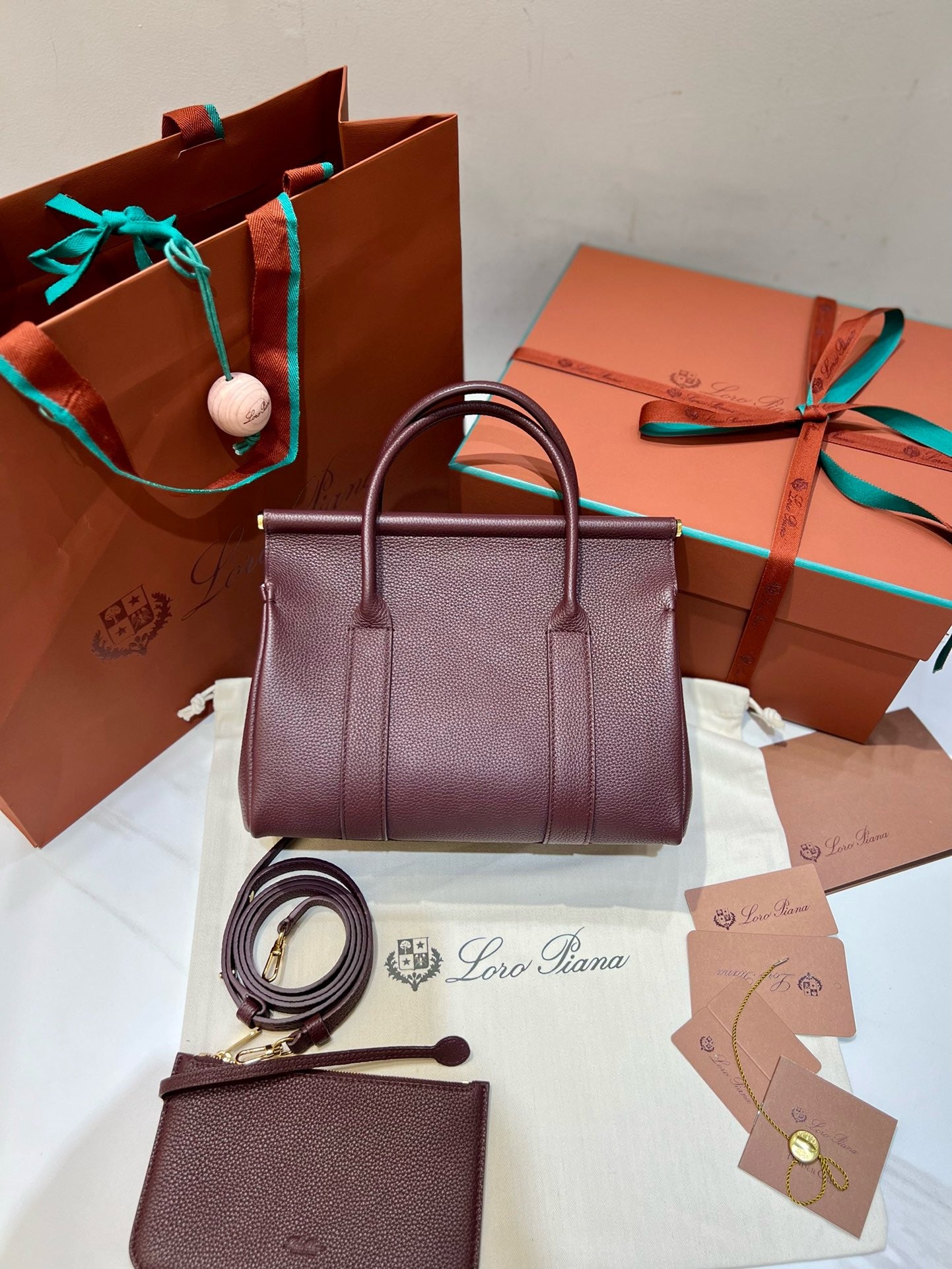 로로피아나 룸백 L25 (아즈키 빈즈)