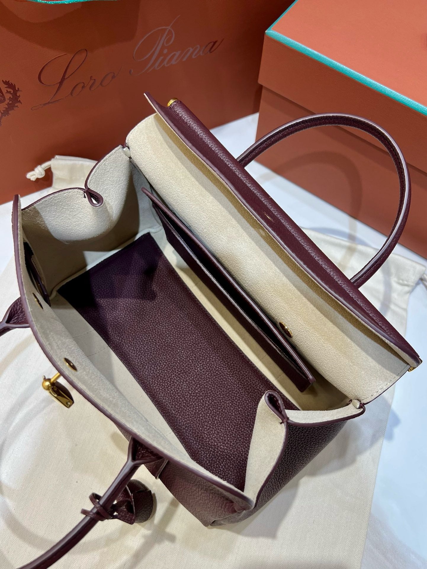 로로피아나 룸백 L25 (아즈키 빈즈)