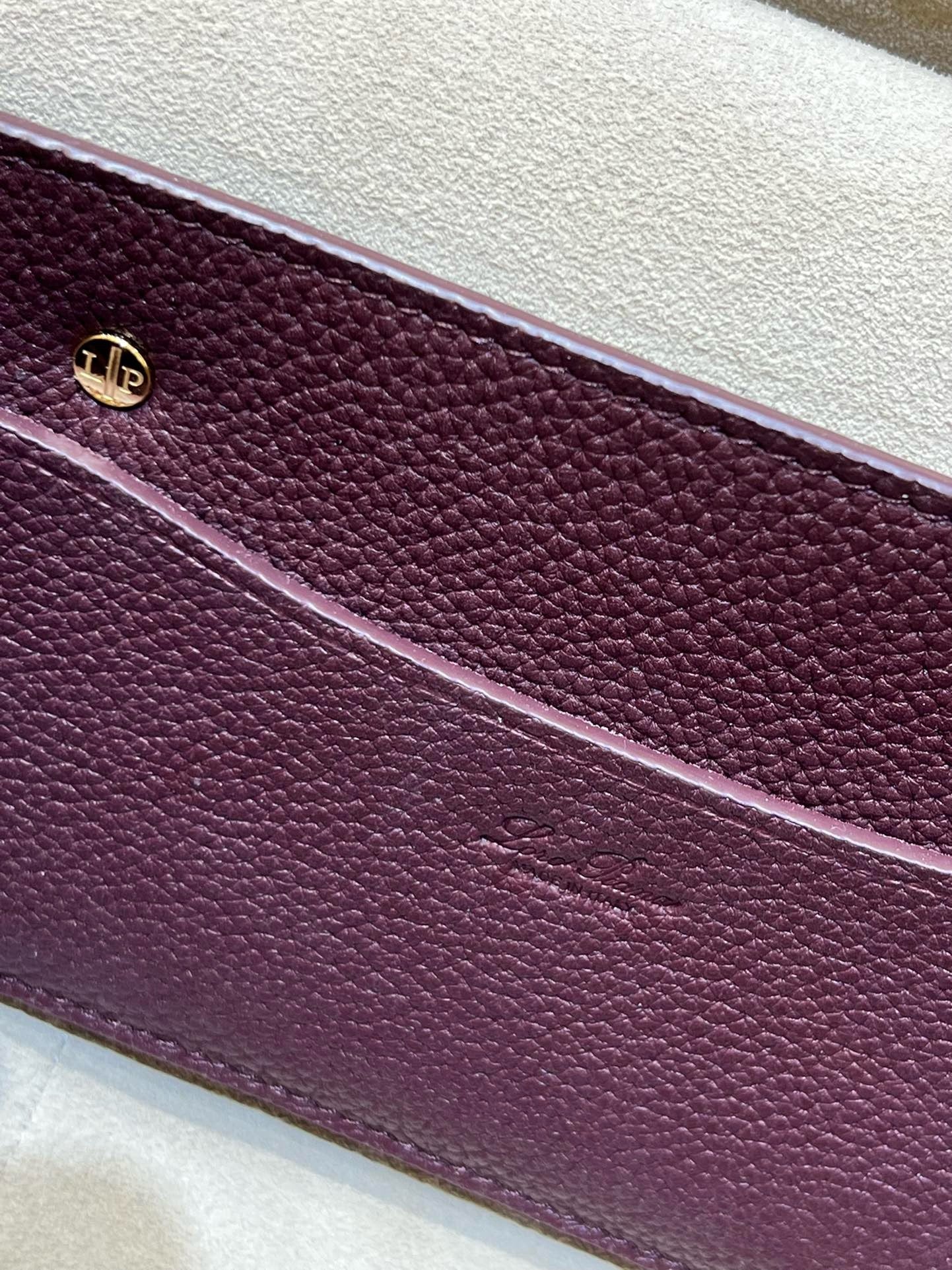 로로피아나 룸백 L25 (아즈키 빈즈)