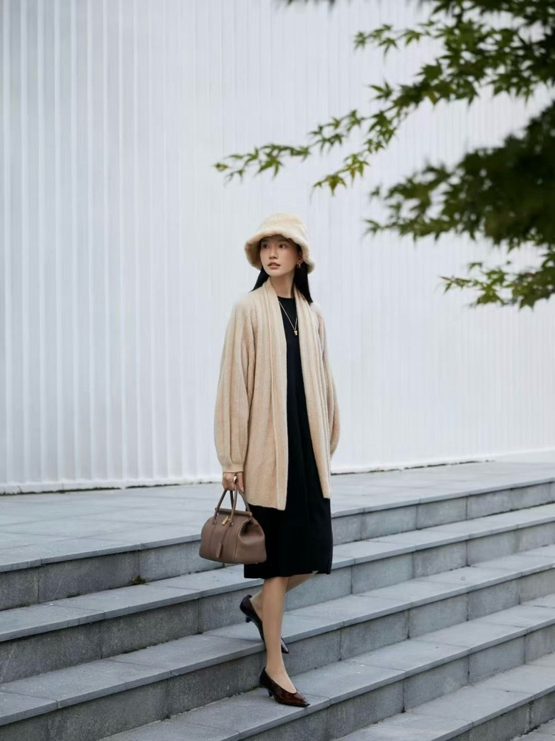 로로피아나 룸백 L25 (레인 드롭스)