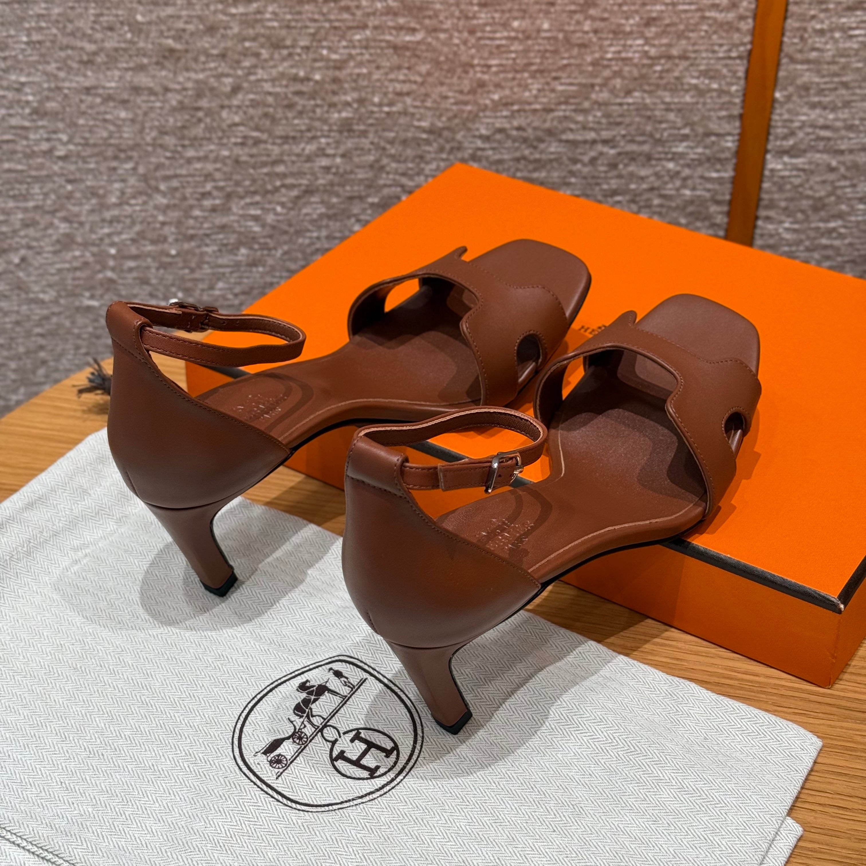 에르메스 조이 70 샌들  굽 7cm