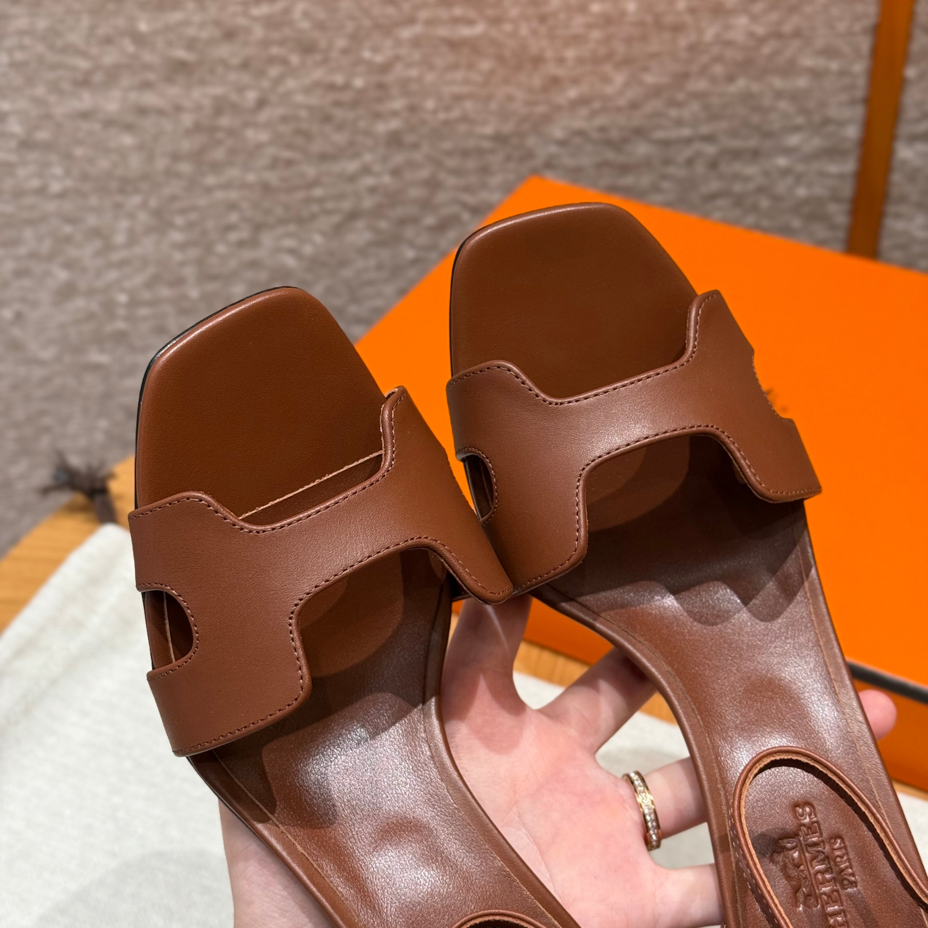 에르메스 조이 70 샌들  굽 7cm